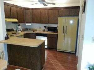 PINE RIDGE SOUTH II CONDO - Residential Lease