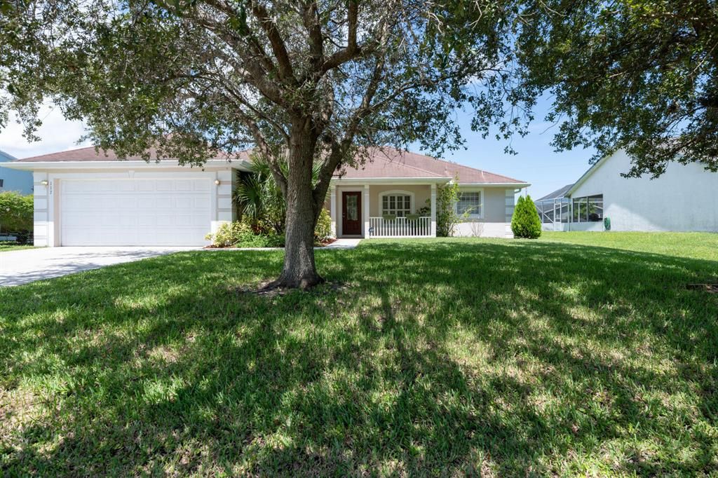 Photo of 117 NE Jettie Terrace, Port Saint Lucie, FL 34983 (MLS # R10744134)