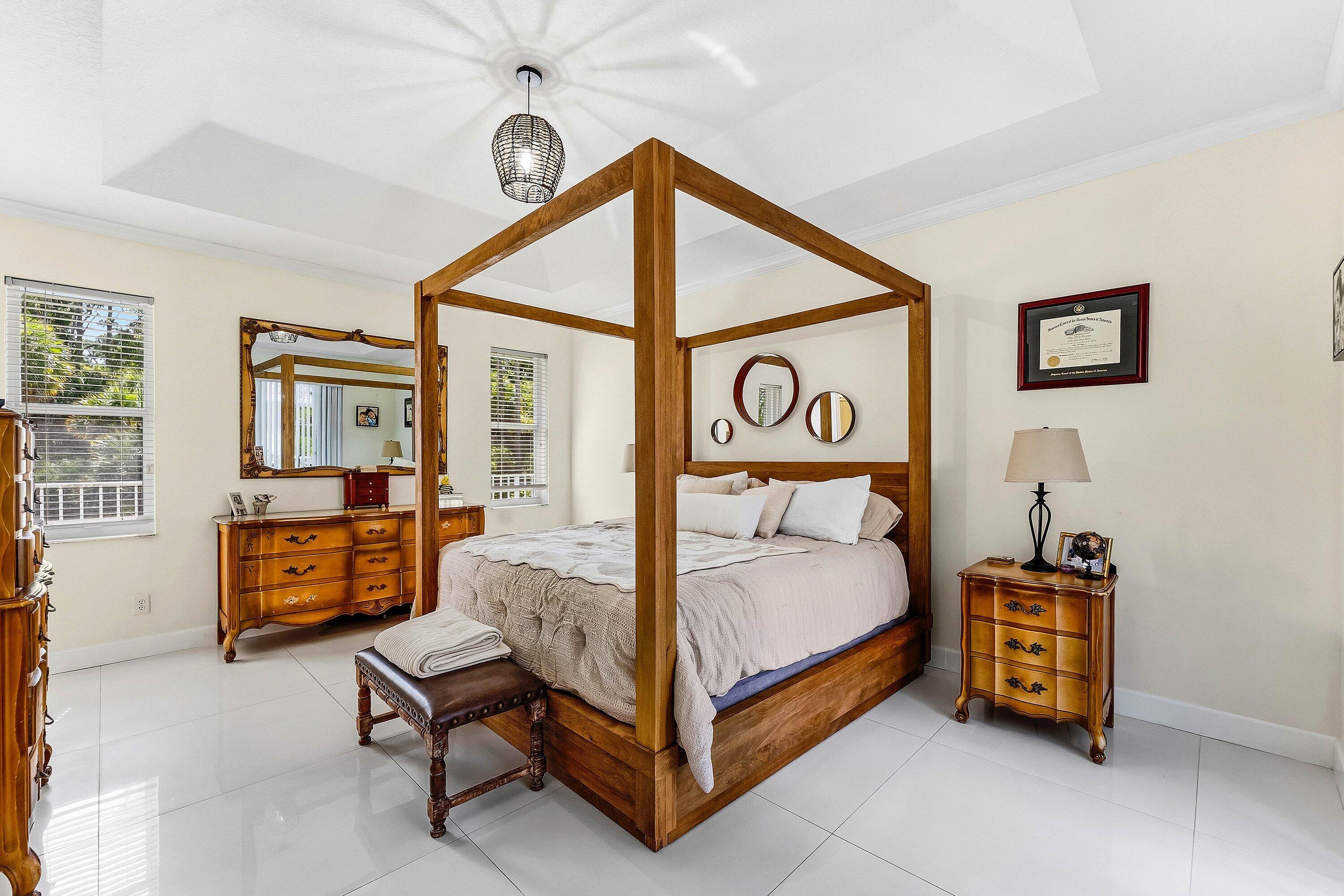 HIDDEN HOLLOW - Residential