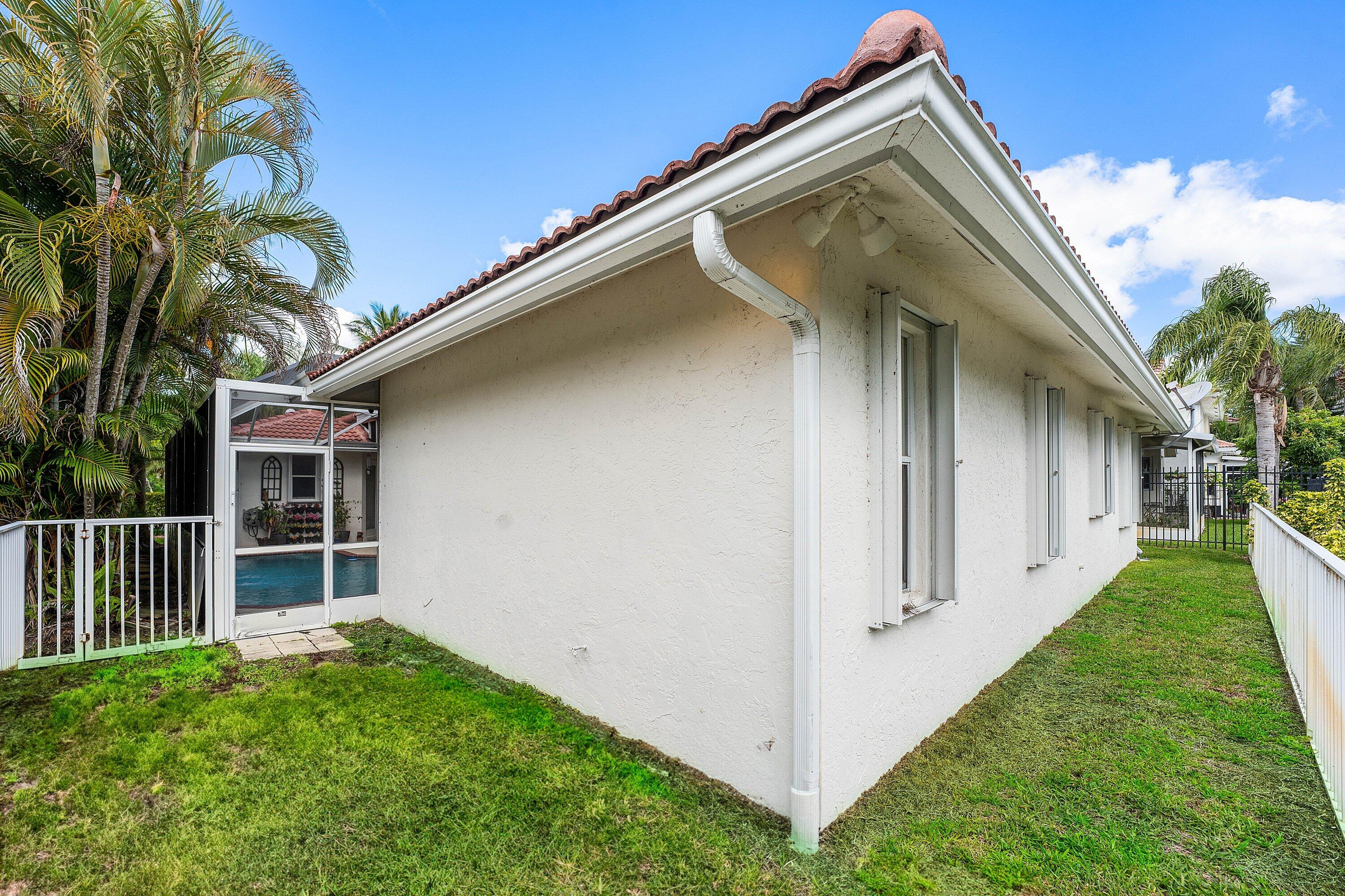 HIDDEN HOLLOW - Residential