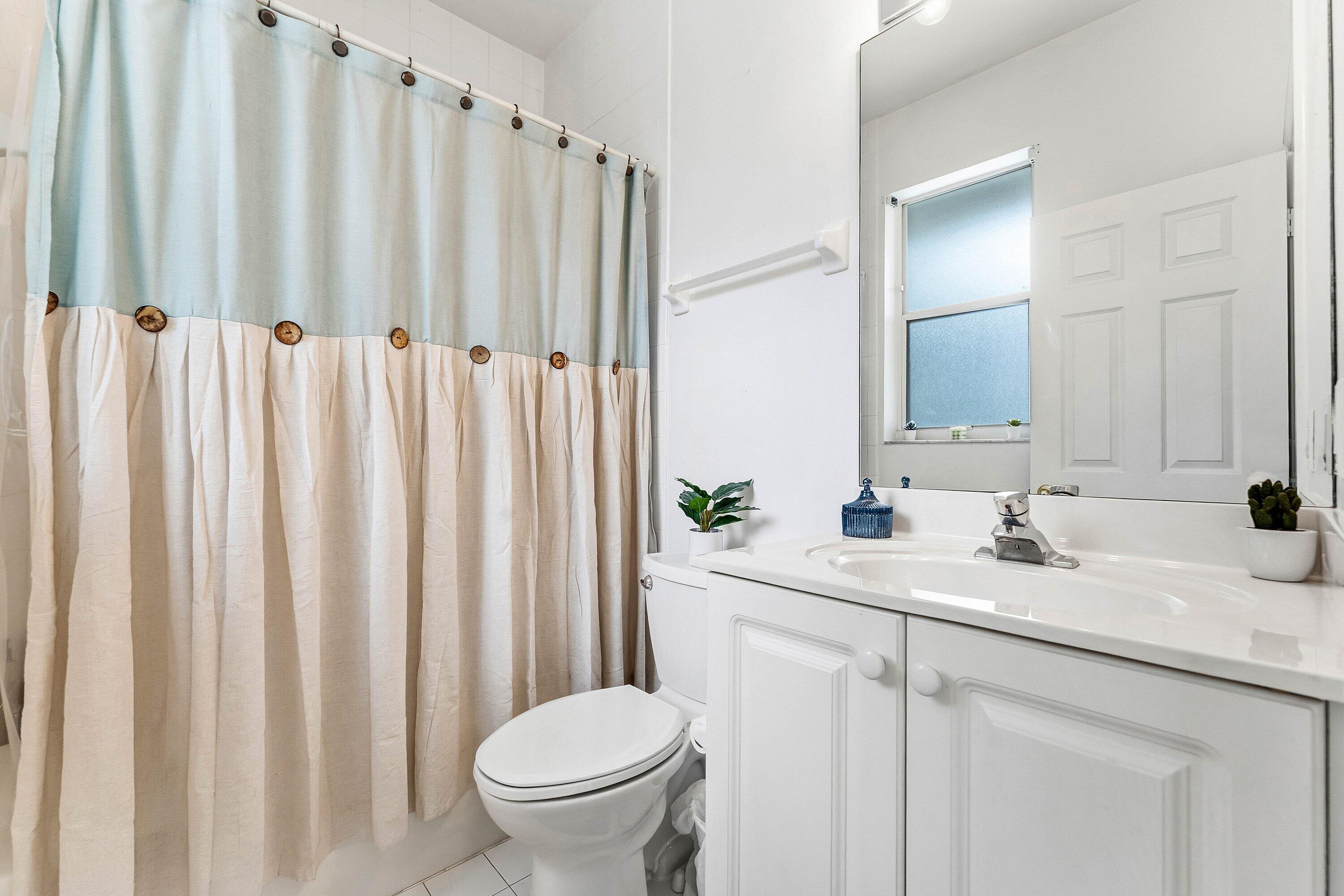 HIDDEN HOLLOW - Residential