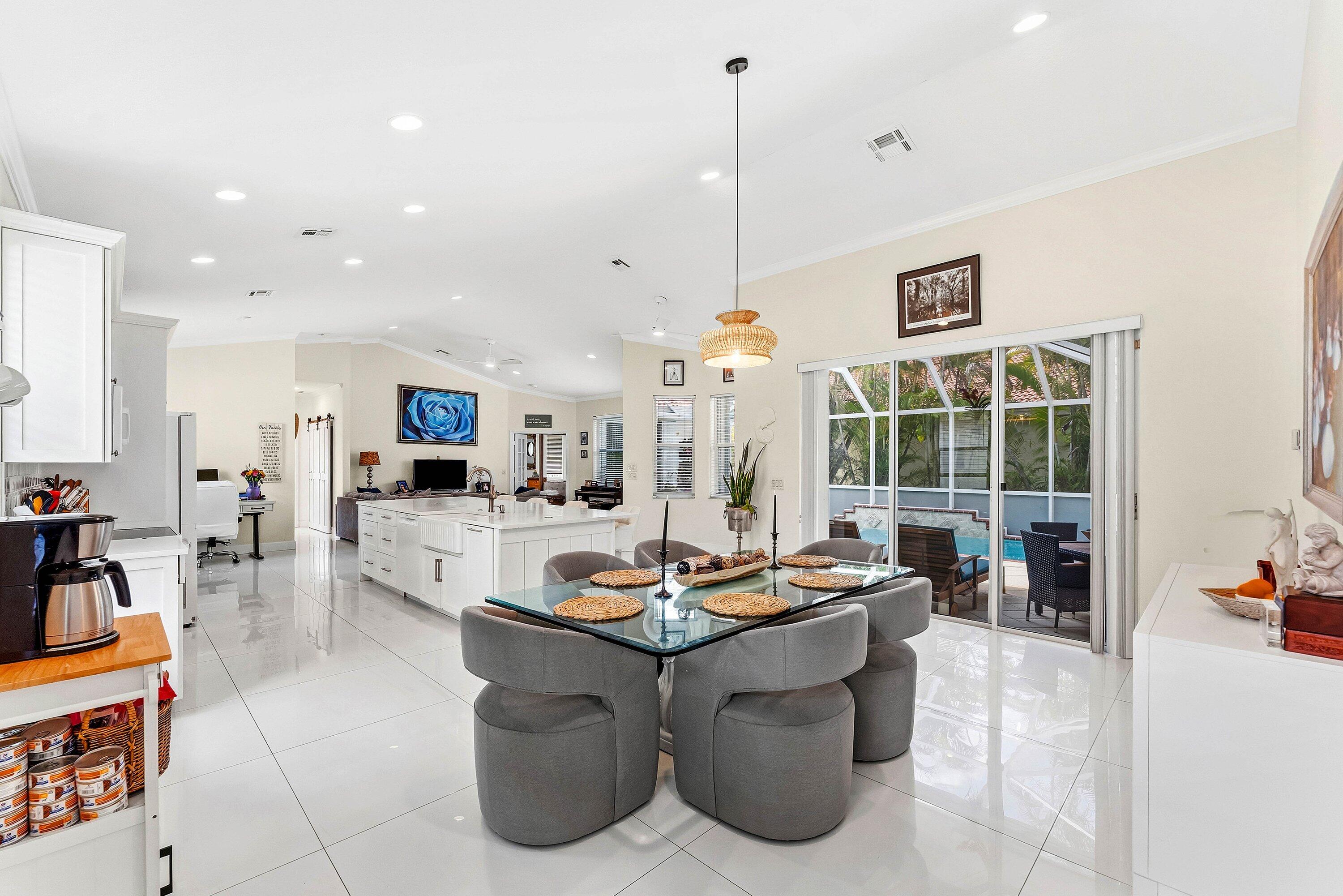 HIDDEN HOLLOW - Residential