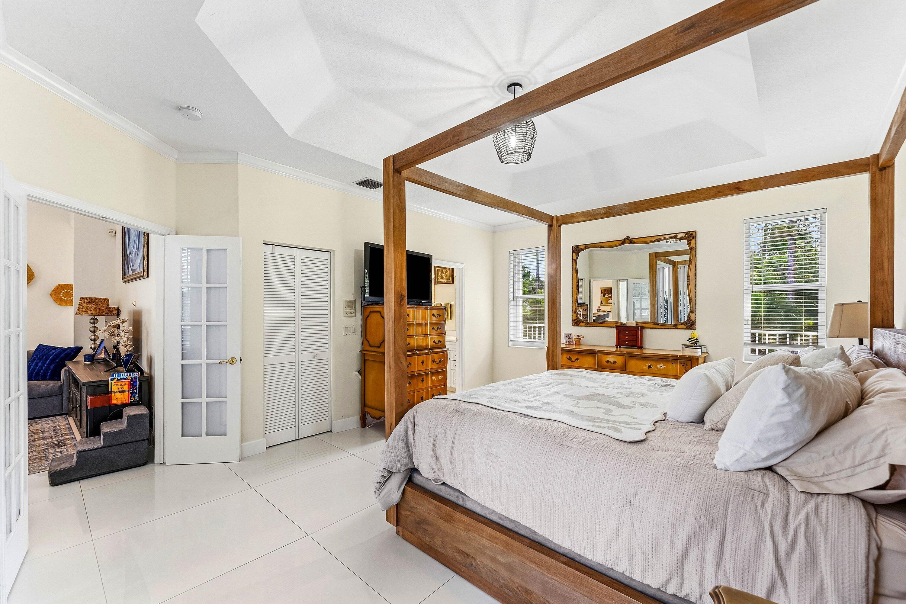 HIDDEN HOLLOW - Residential