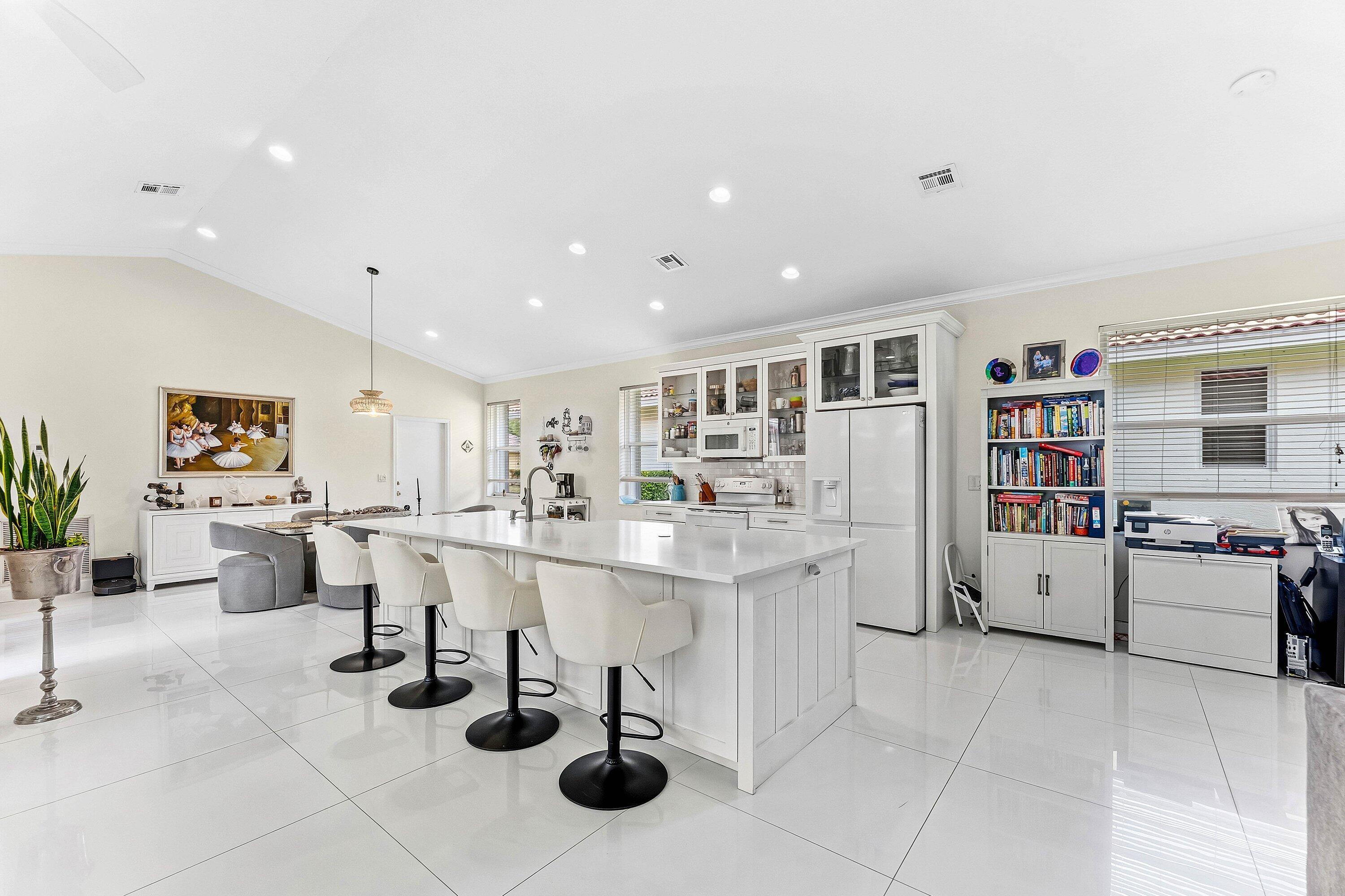 HIDDEN HOLLOW - Residential