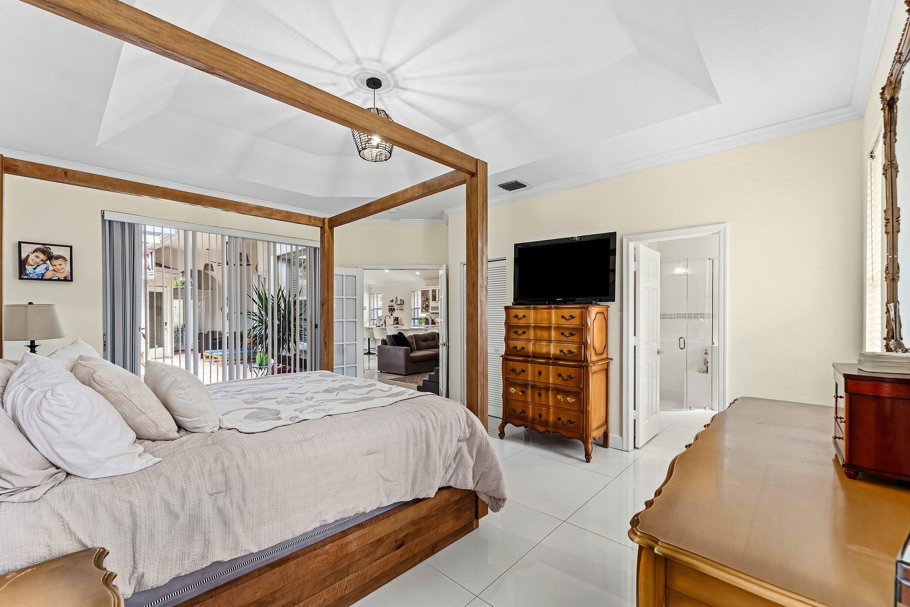 HIDDEN HOLLOW - Residential