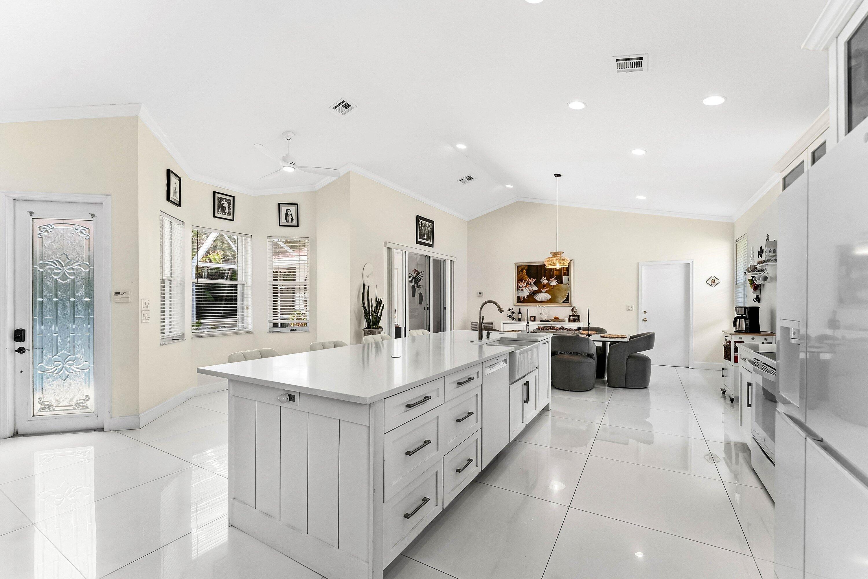 HIDDEN HOLLOW - Residential