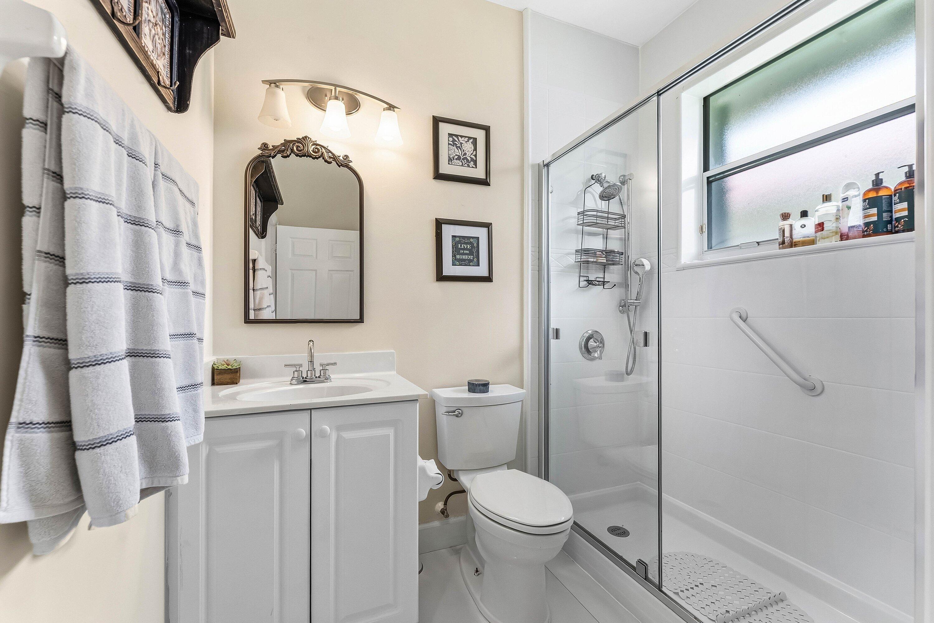 HIDDEN HOLLOW - Residential