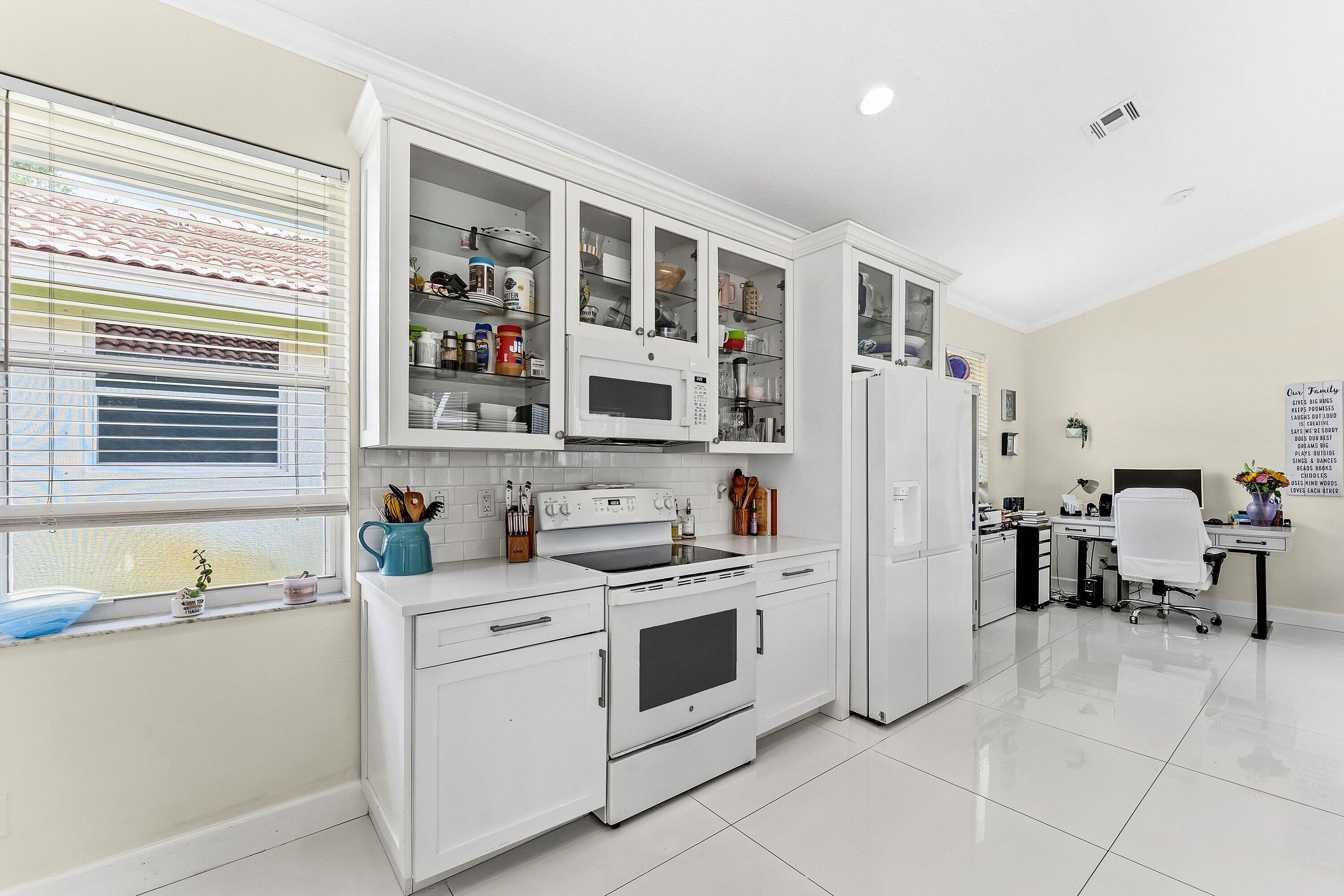 HIDDEN HOLLOW - Residential