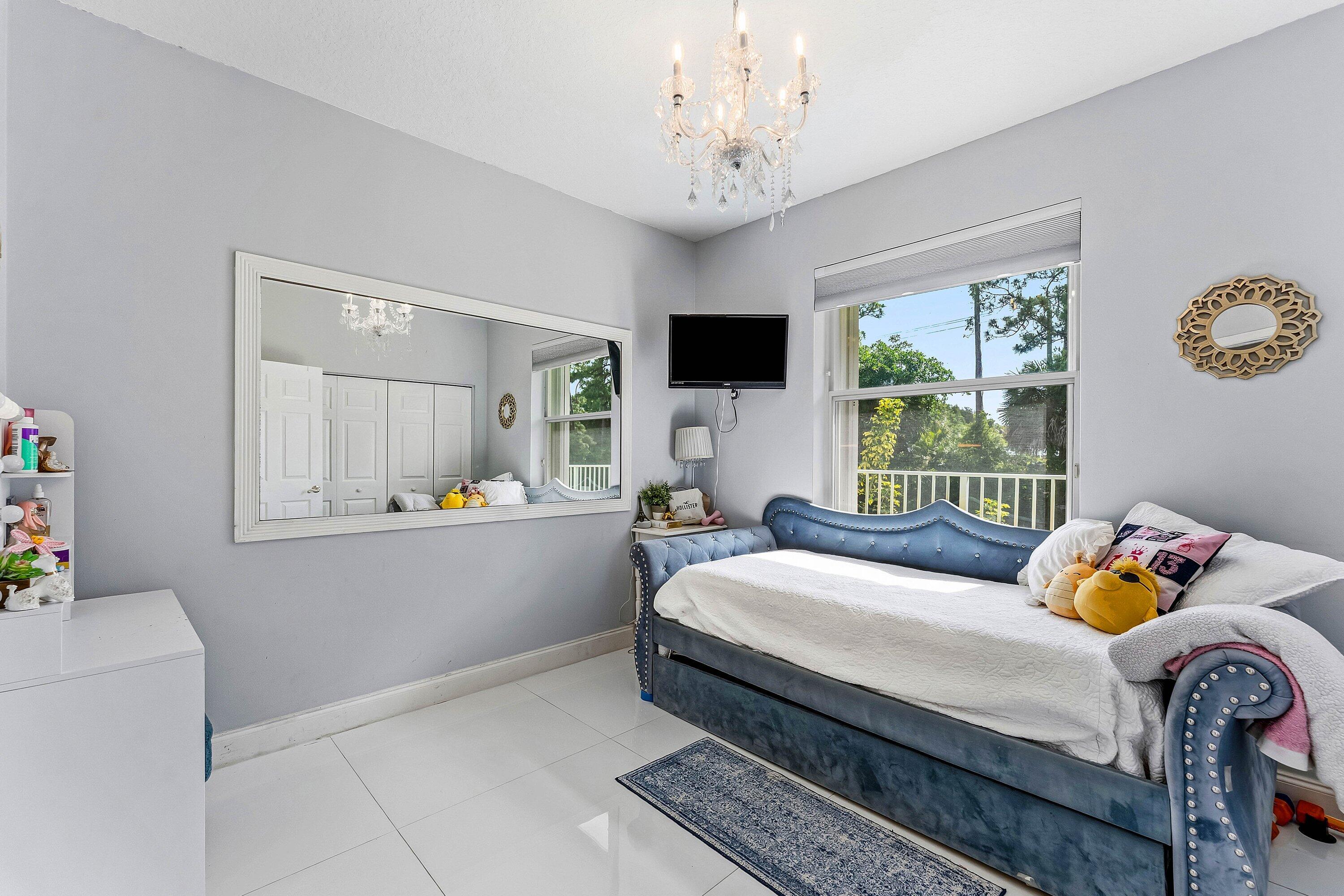 HIDDEN HOLLOW - Residential