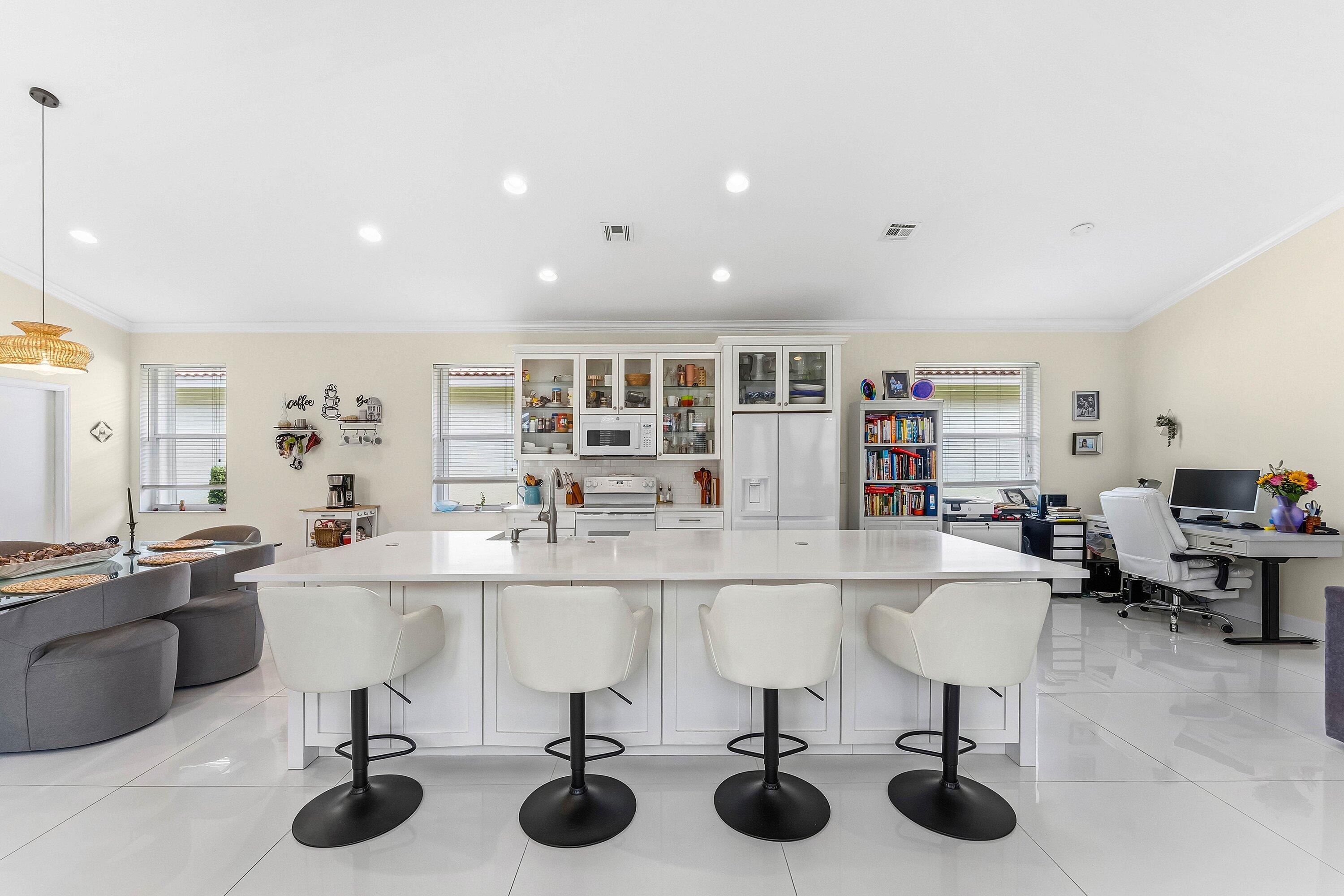 HIDDEN HOLLOW - Residential