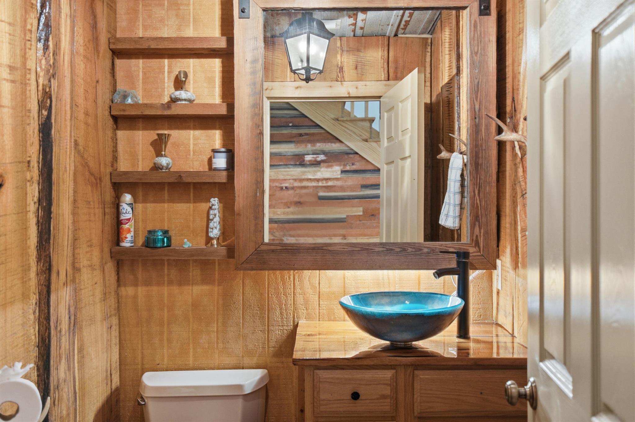 VERO LAKE ESTATES UNIT H- - Residential