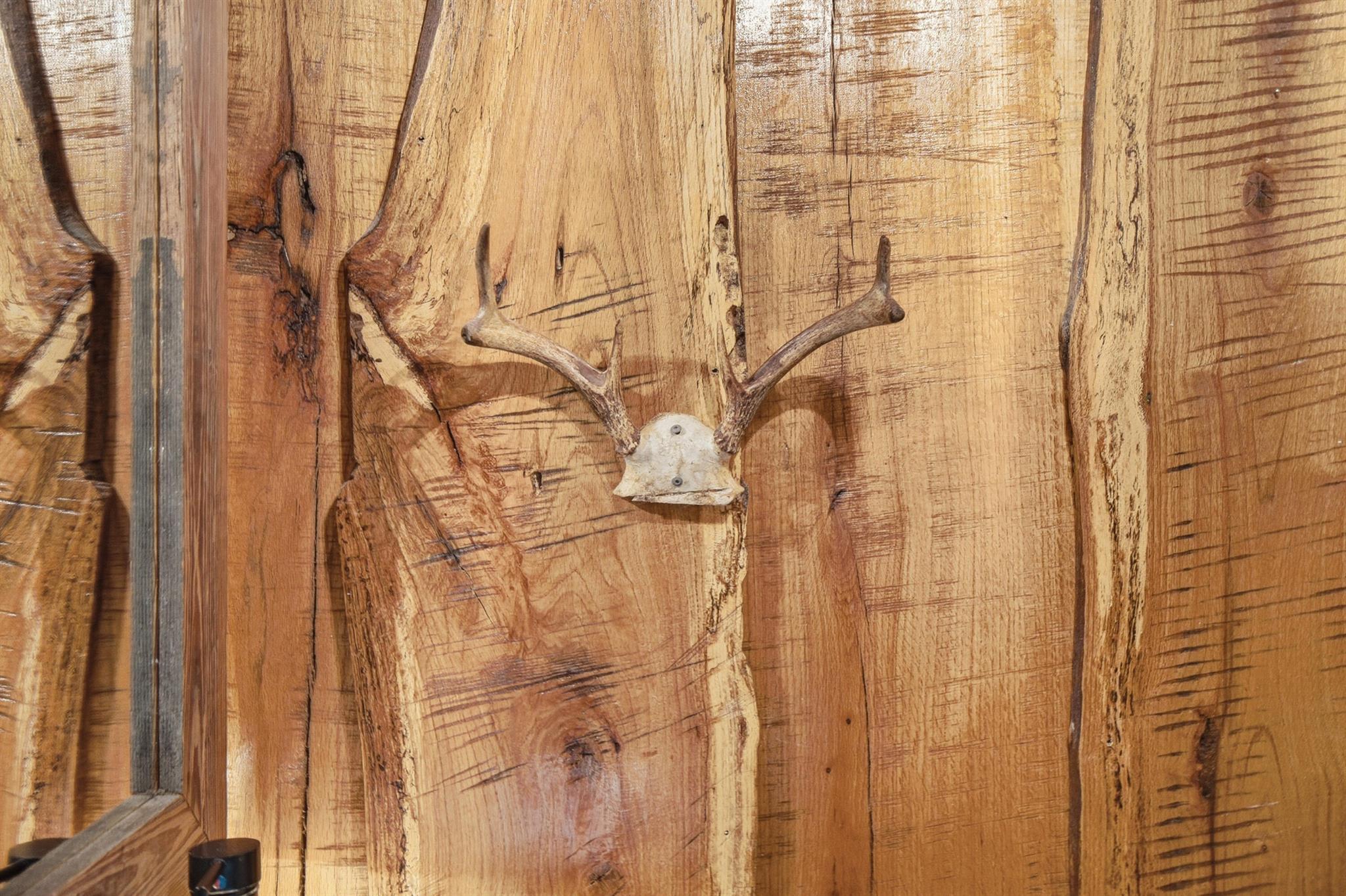 VERO LAKE ESTATES UNIT H- - Residential