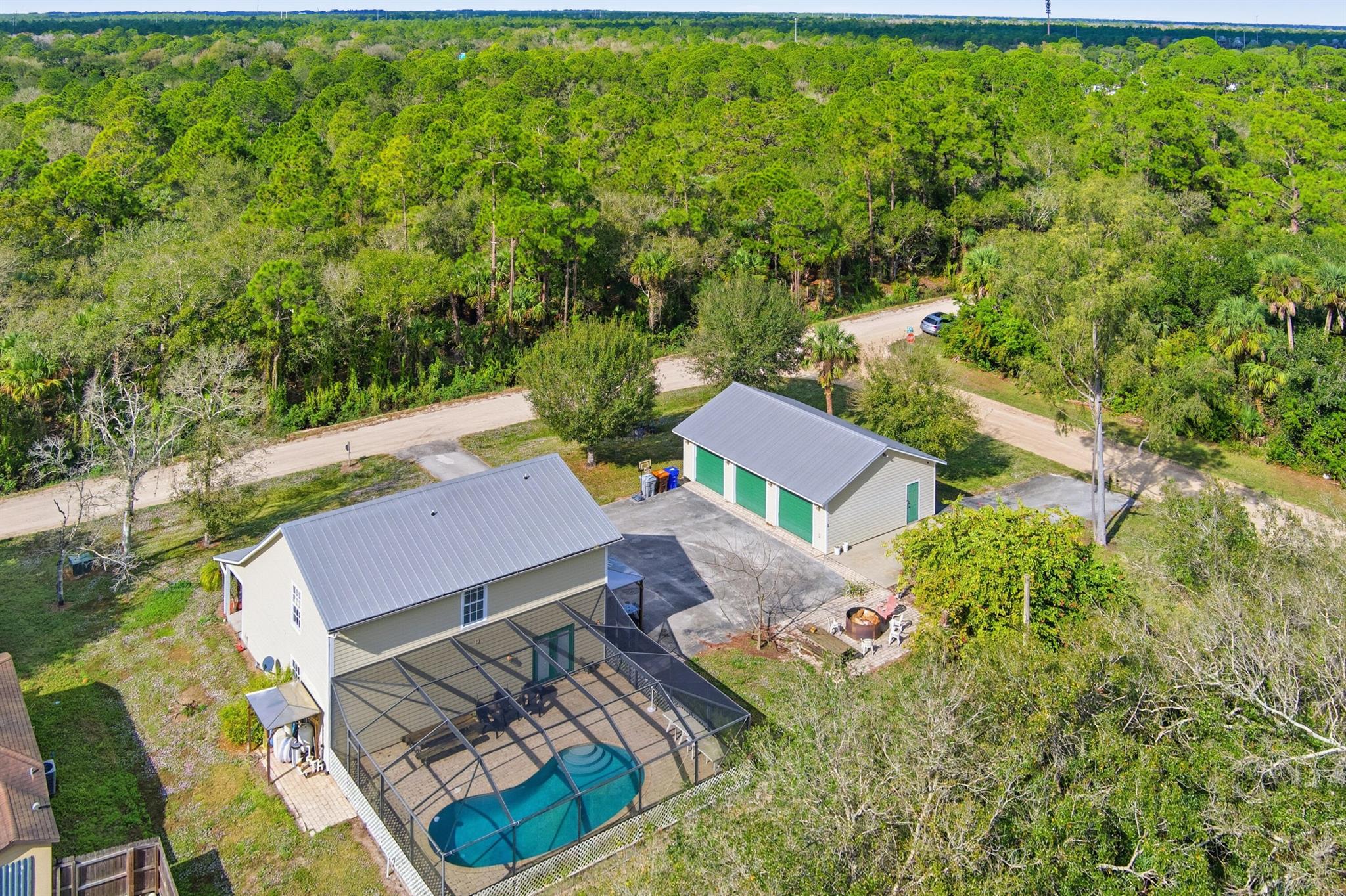 VERO LAKE ESTATES UNIT H- - Residential