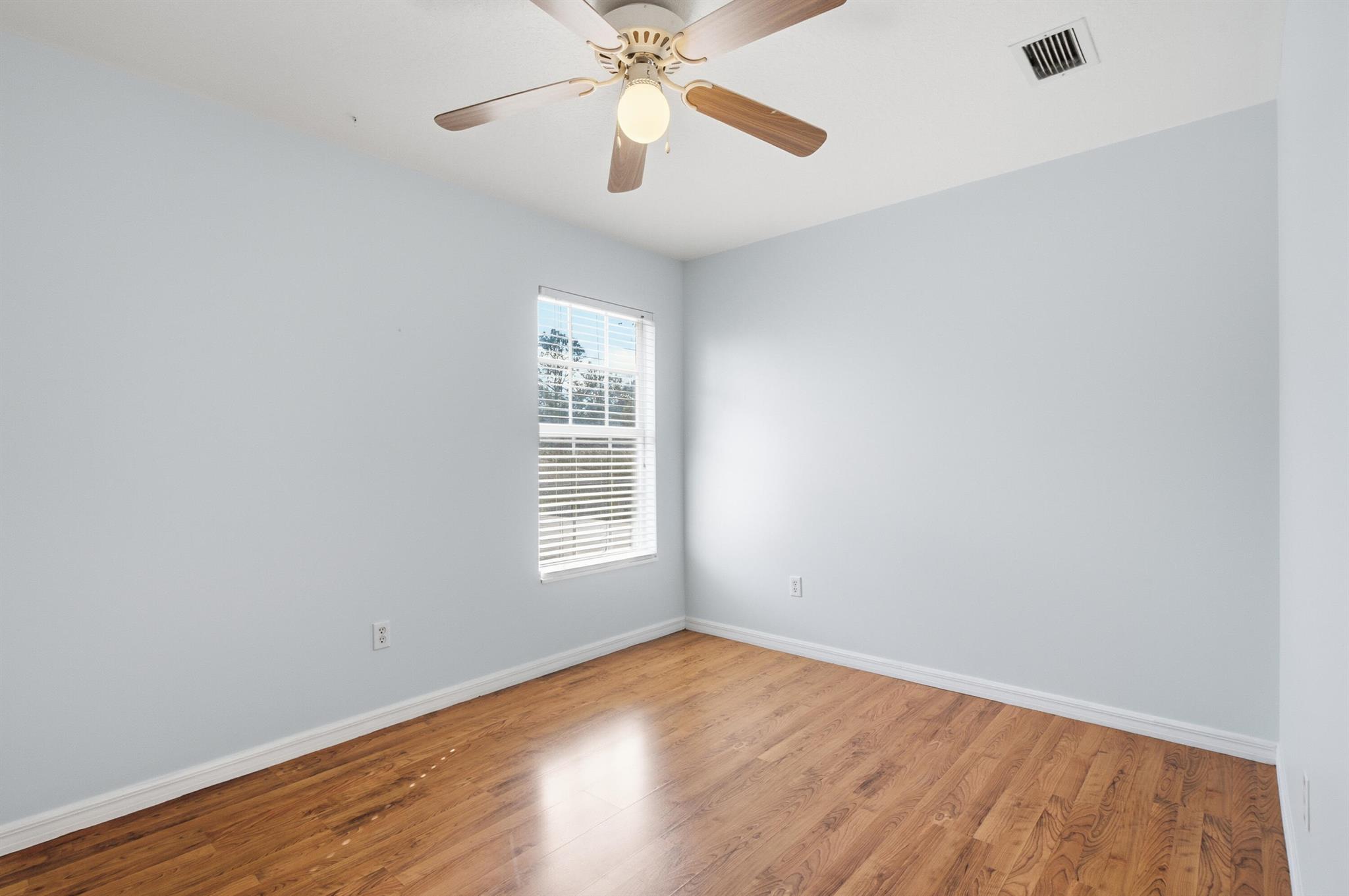 VERO LAKE ESTATES UNIT H- - Residential