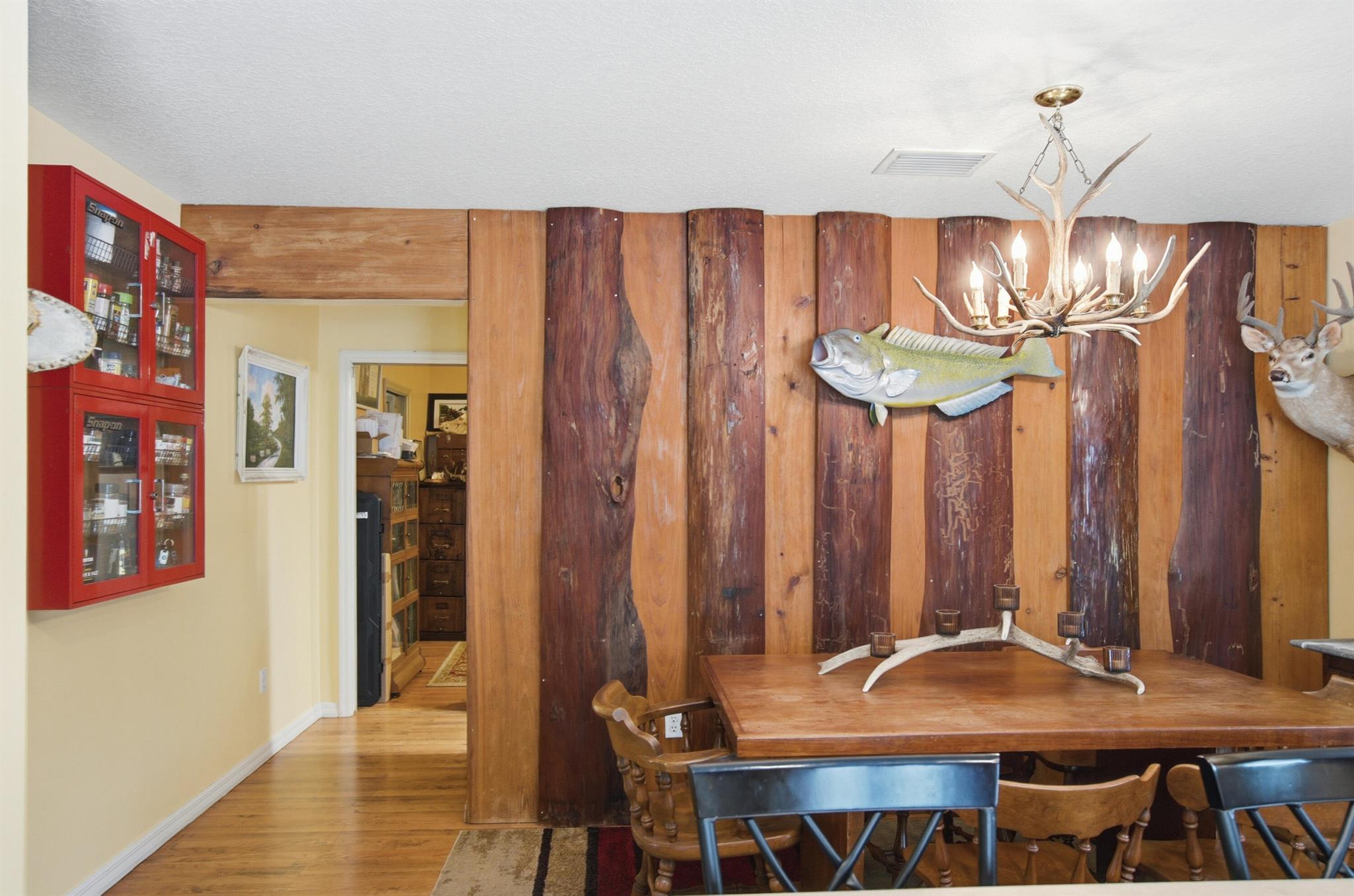 VERO LAKE ESTATES UNIT H- - Residential