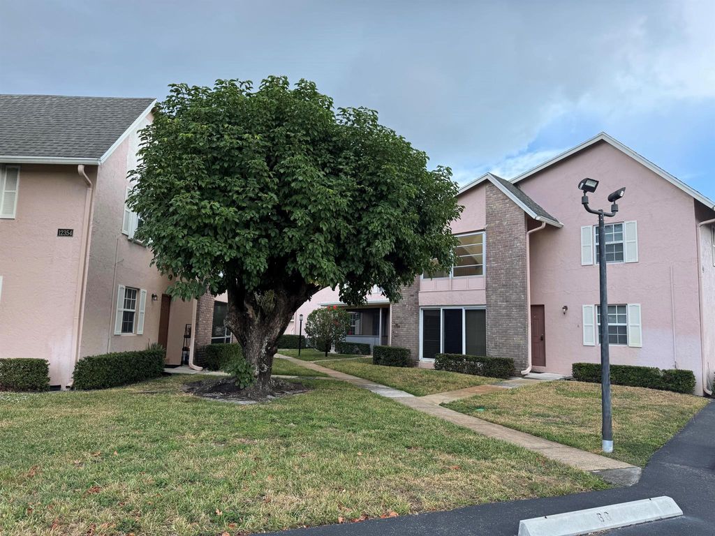 Photo of 12346 Alternate A1a K7 S #K7, Palm Beach Gardens, FL 33408 (MLS # R11045894)