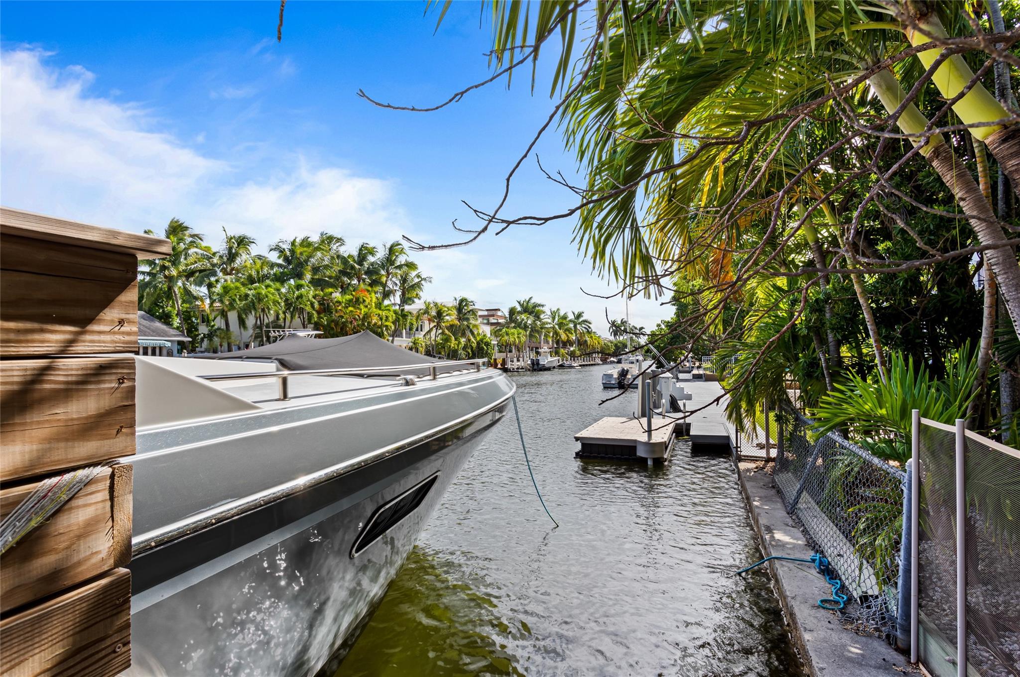 CORAL ISLES - Residential