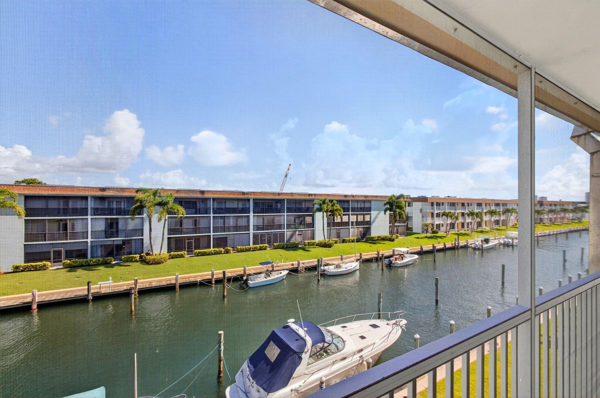 LAKE COLONY APTS THREE IN - Residential