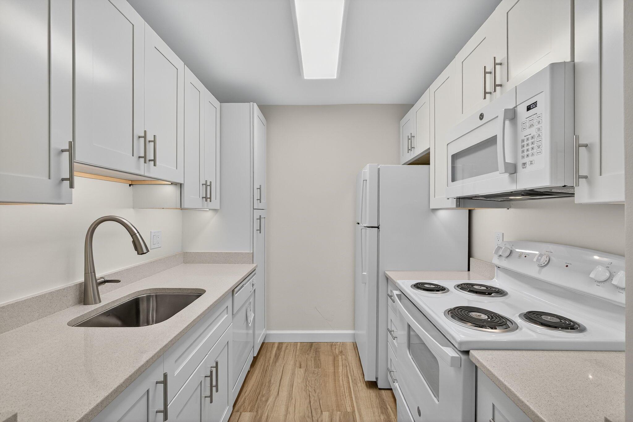 LAKE COLONY APTS THREE IN - Residential