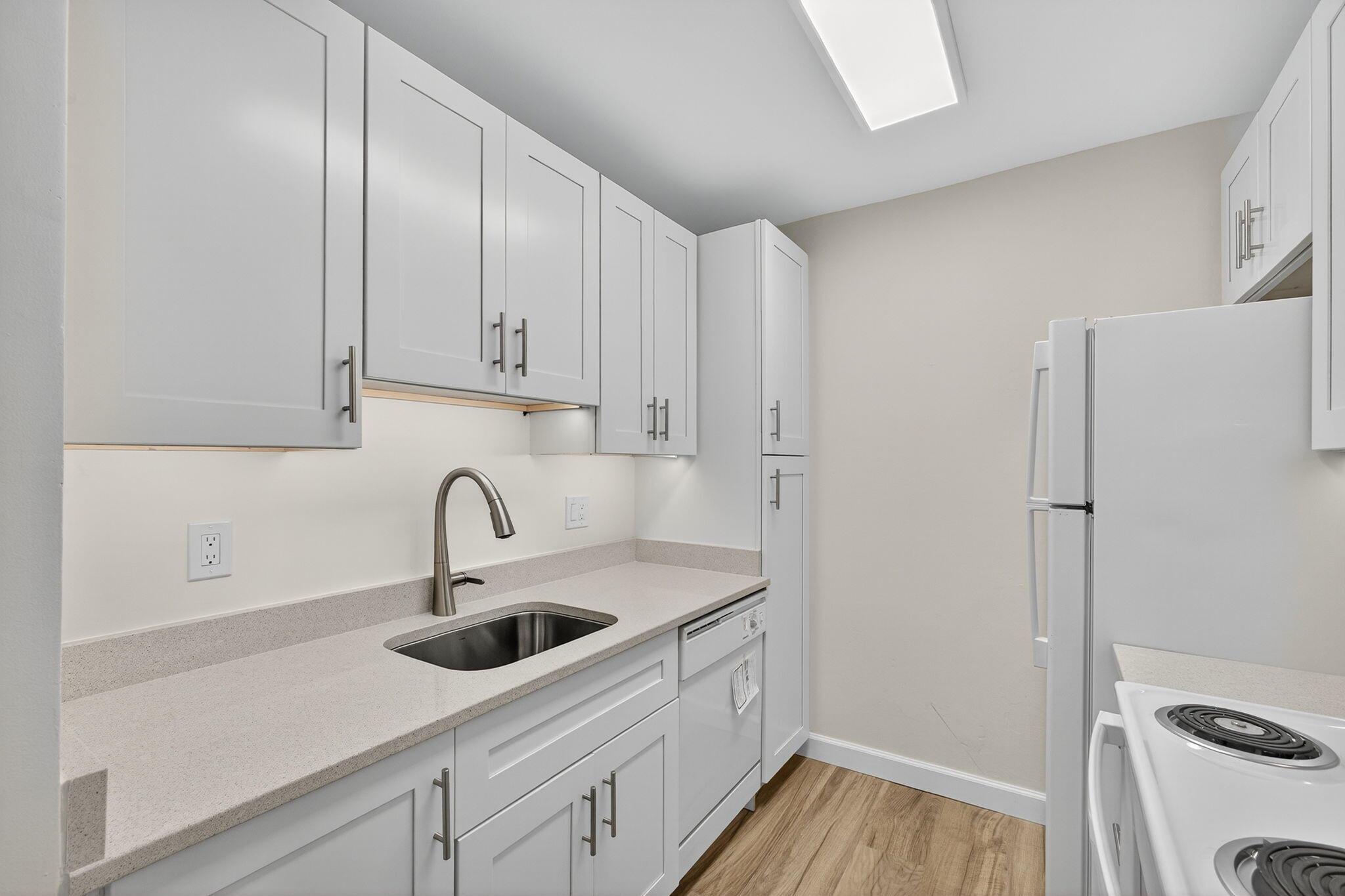 LAKE COLONY APTS THREE IN - Residential