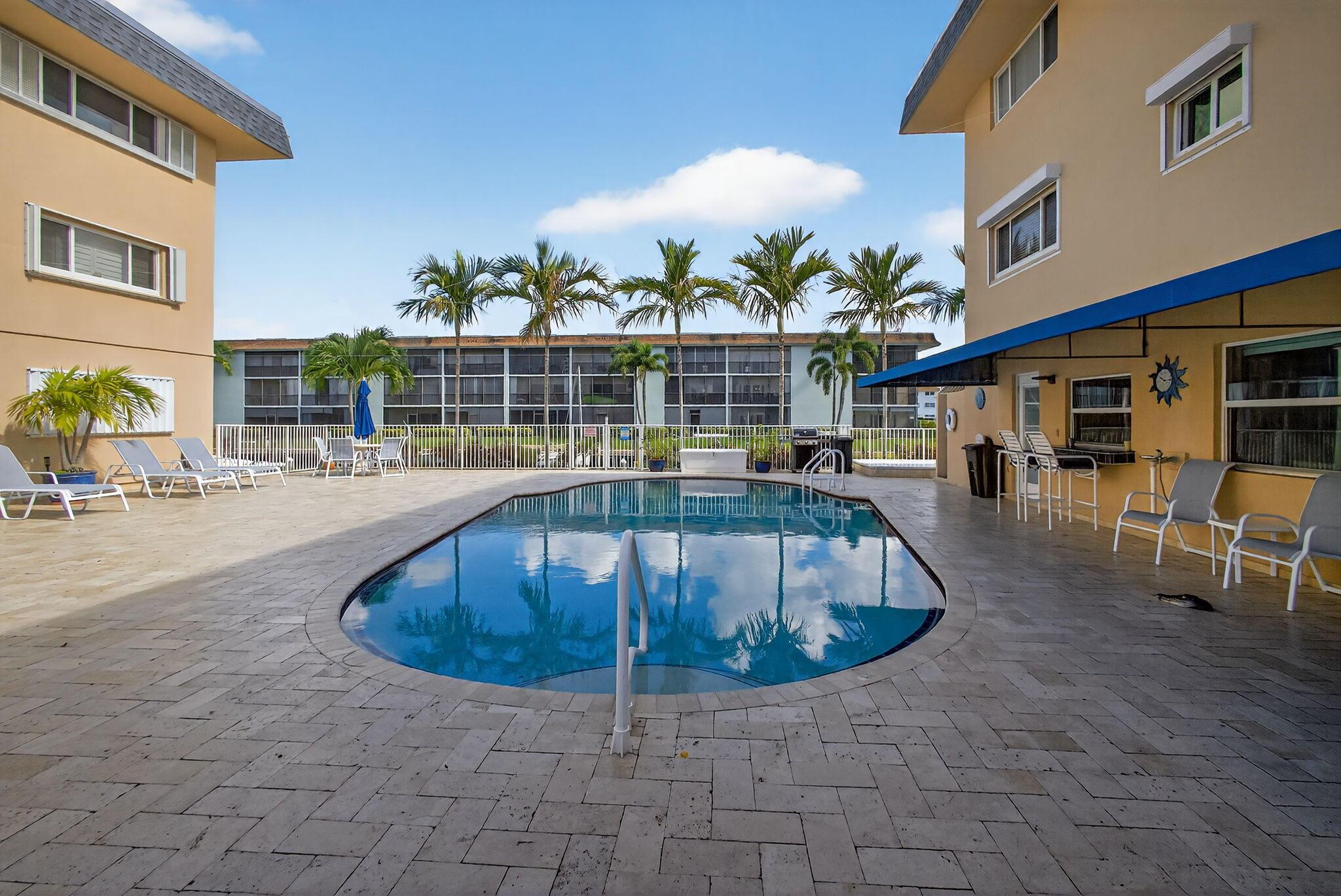 LAKE COLONY APTS THREE IN - Residential