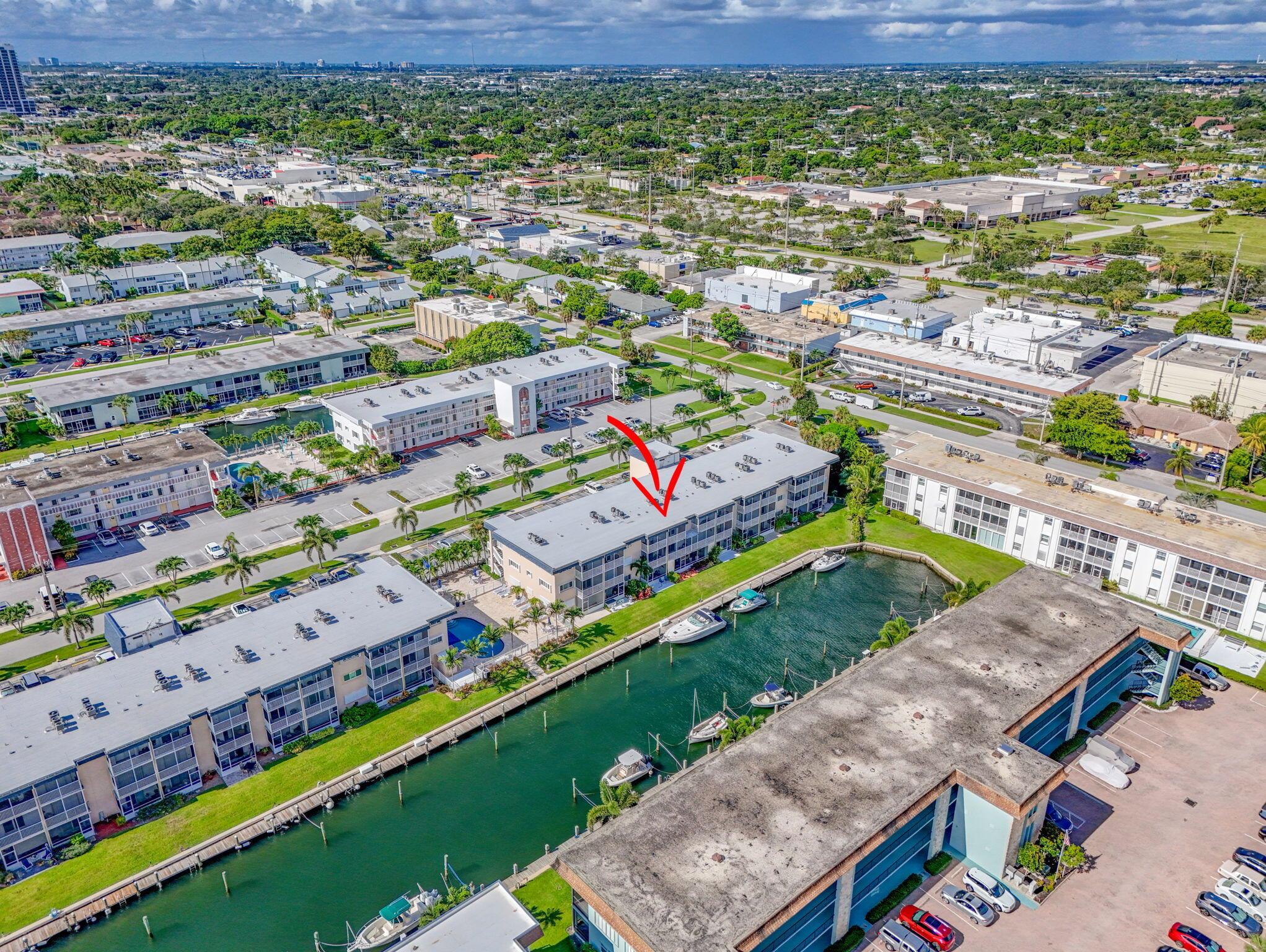 LAKE COLONY APTS THREE IN - Residential