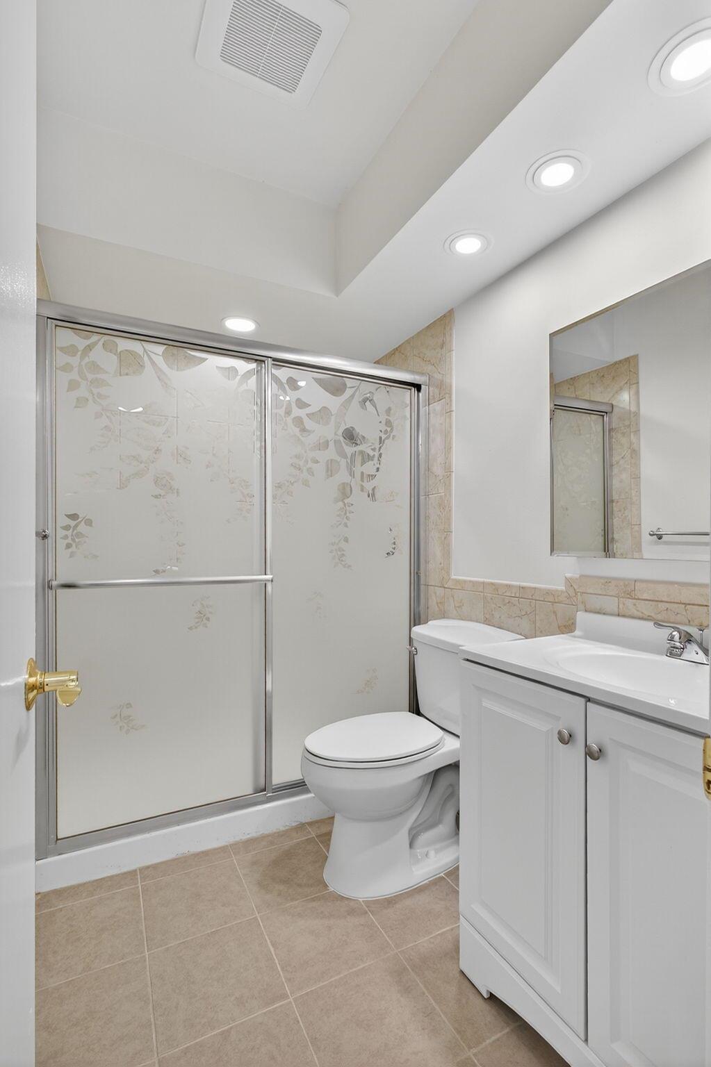 LAKE COLONY APTS THREE IN - Residential