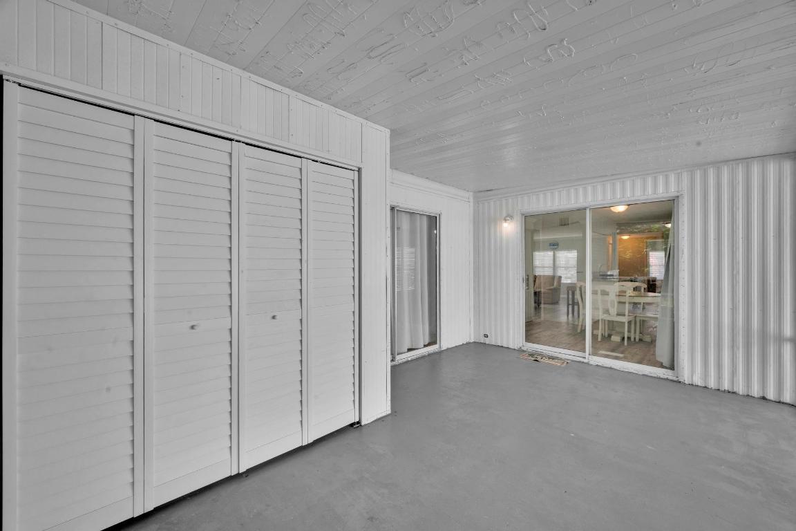 Spanish Lakes Riverfront - Residential