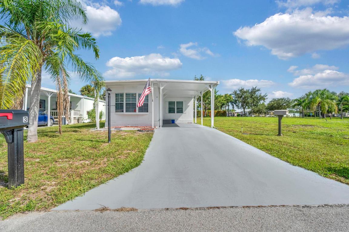 Spanish Lakes Riverfront - Residential