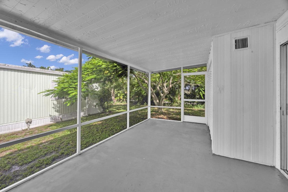 Spanish Lakes Riverfront - Residential