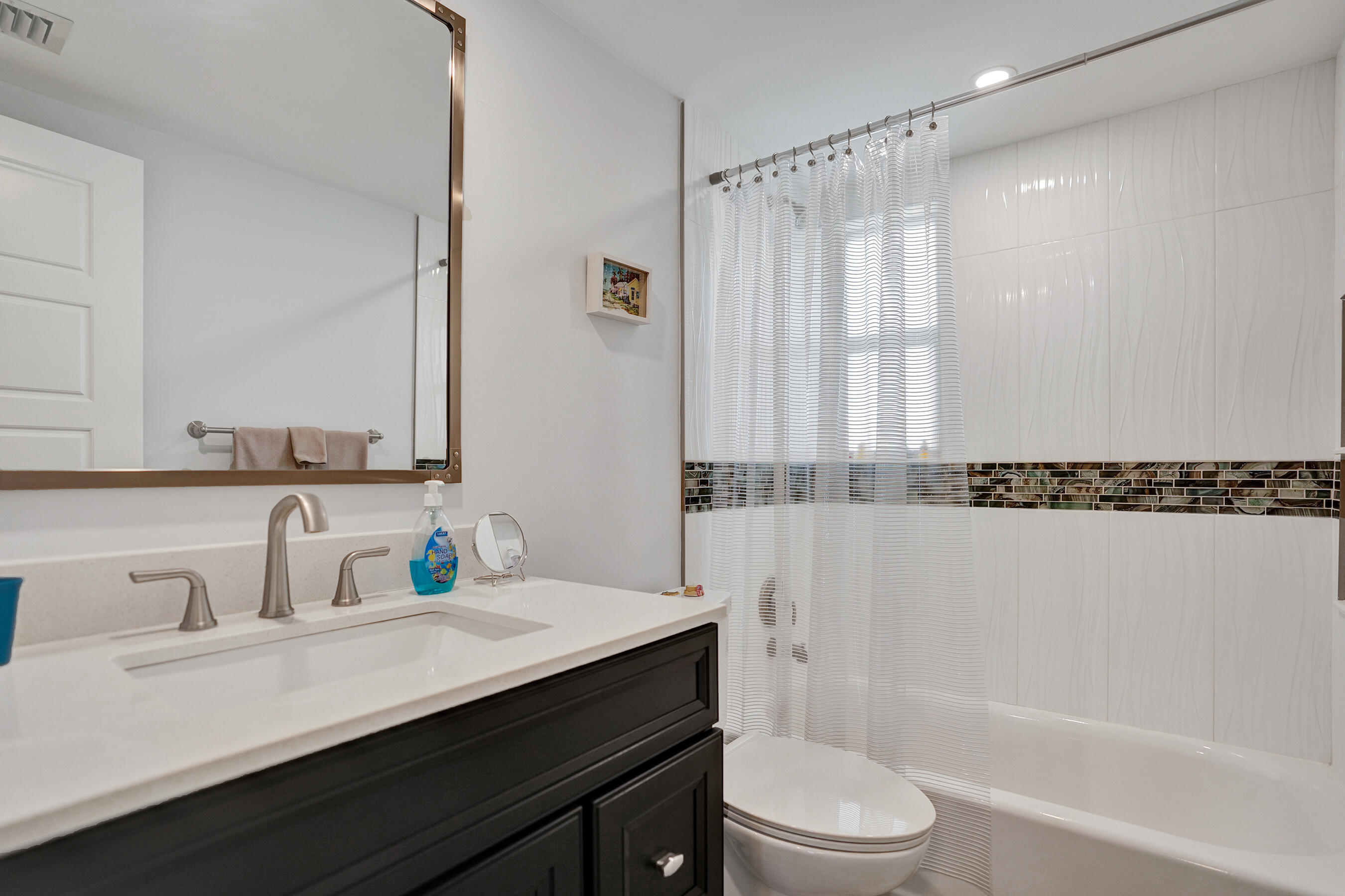 ISLAND TOWERS INC CONDO - Residential