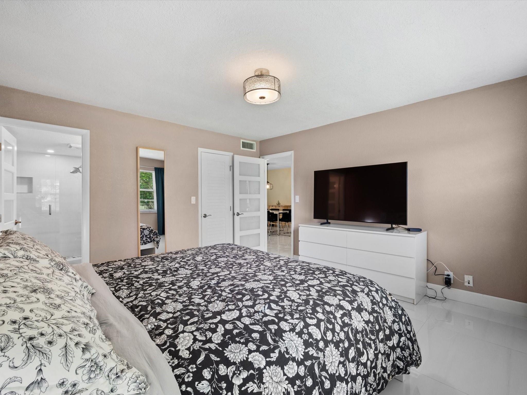 HOLLYBROOK - Residential