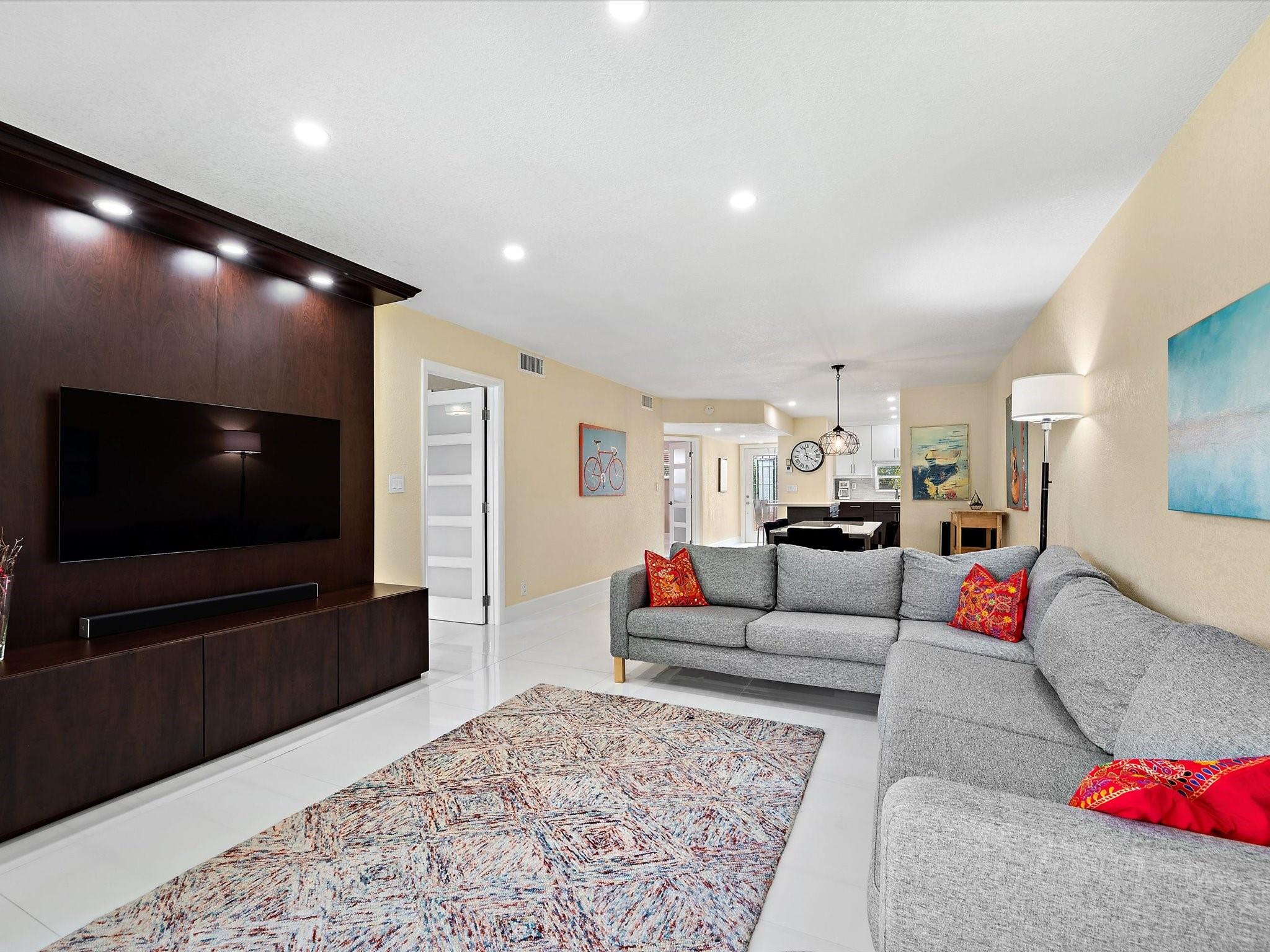 HOLLYBROOK - Residential
