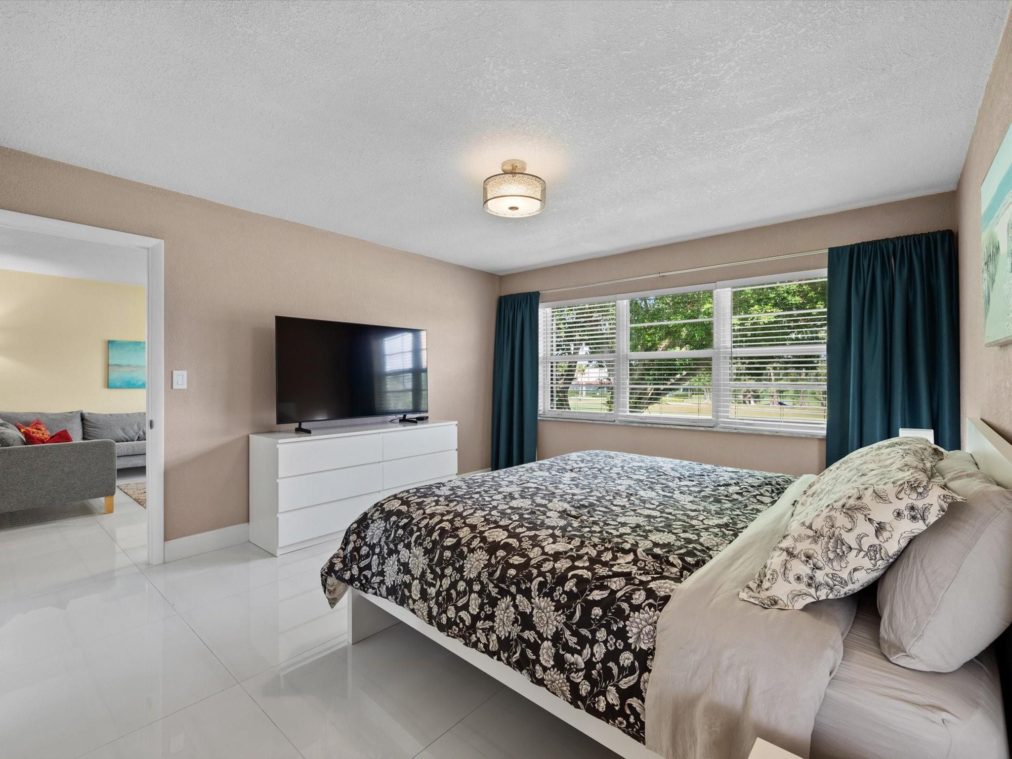 HOLLYBROOK - Residential