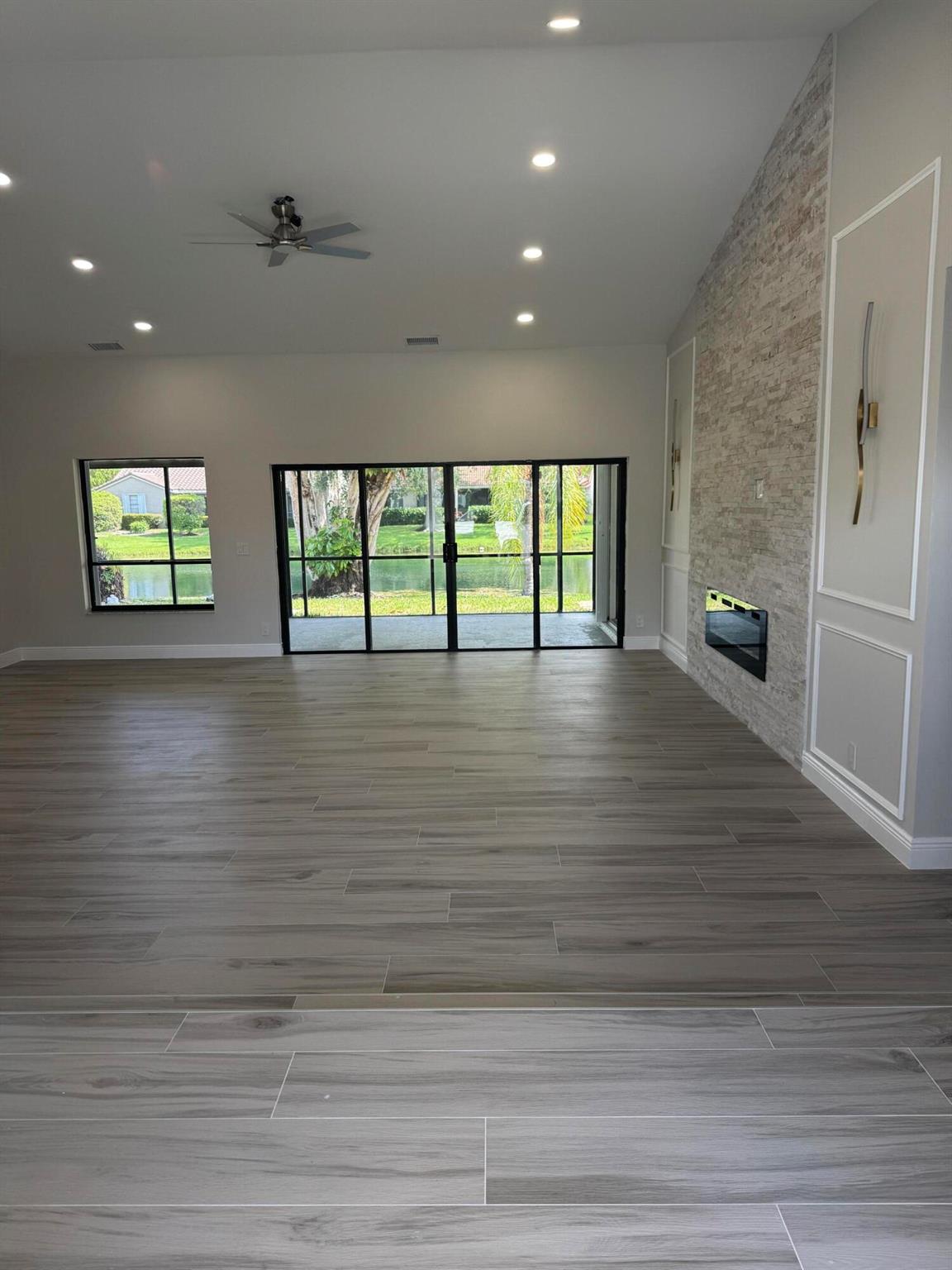 8711 Eagle Run Drive, Boca Raton, FL, 33434/$795,000 4 8711 Eagle Run Drive