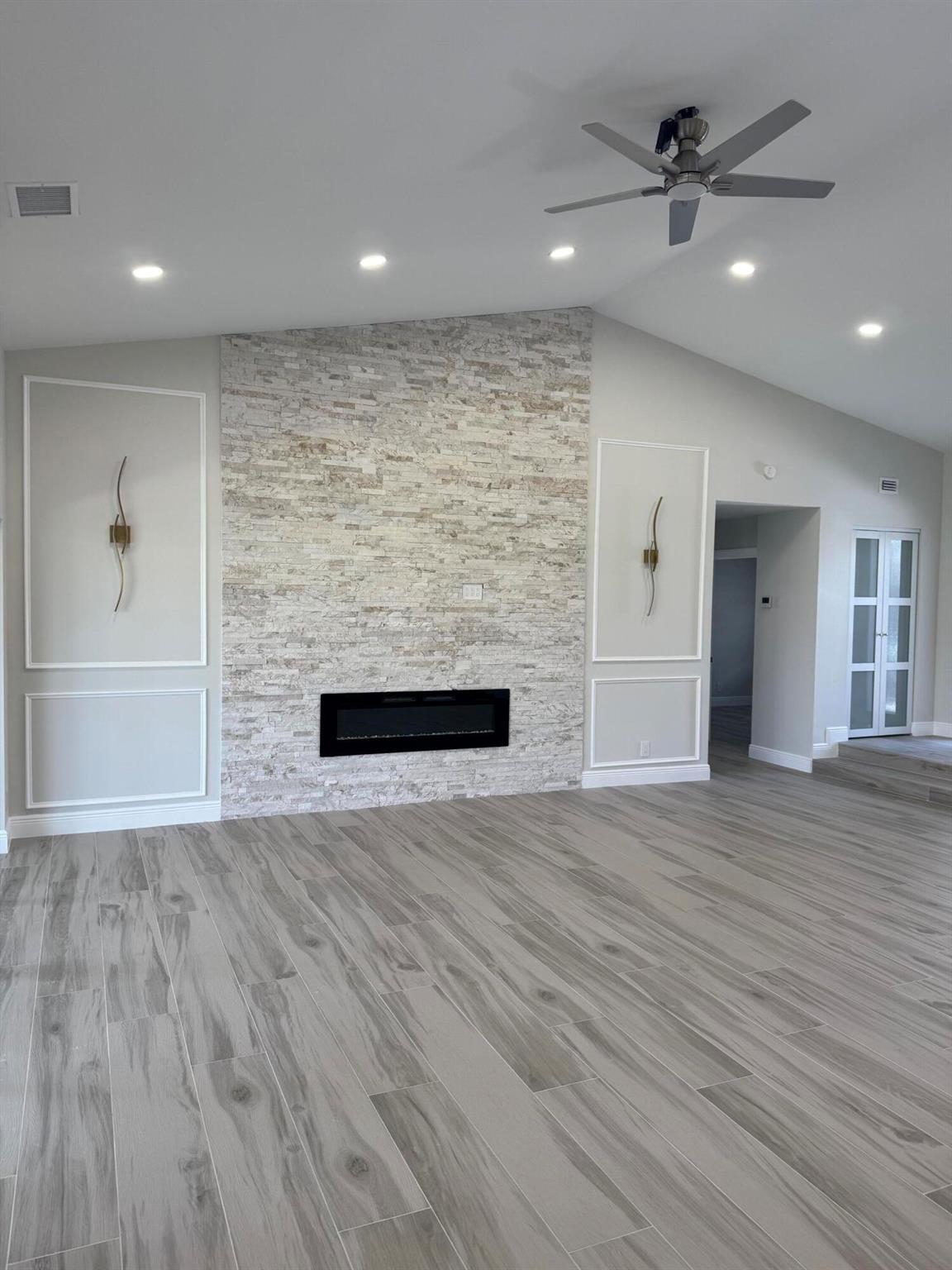 8711 Eagle Run Drive, Boca Raton, FL, 33434/$795,000 1 8711 Eagle Run Drive