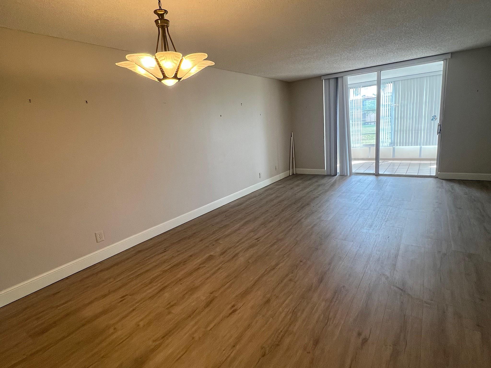 Palm Lakes - Residential
