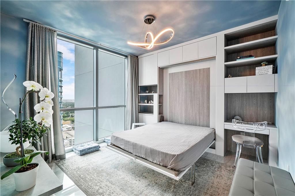 100 Las Olas - Residential