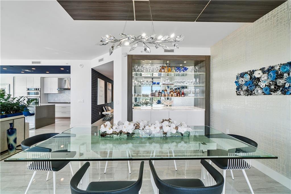 100 Las Olas - Residential