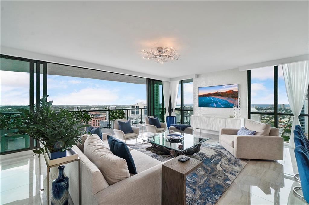 100 Las Olas - Residential