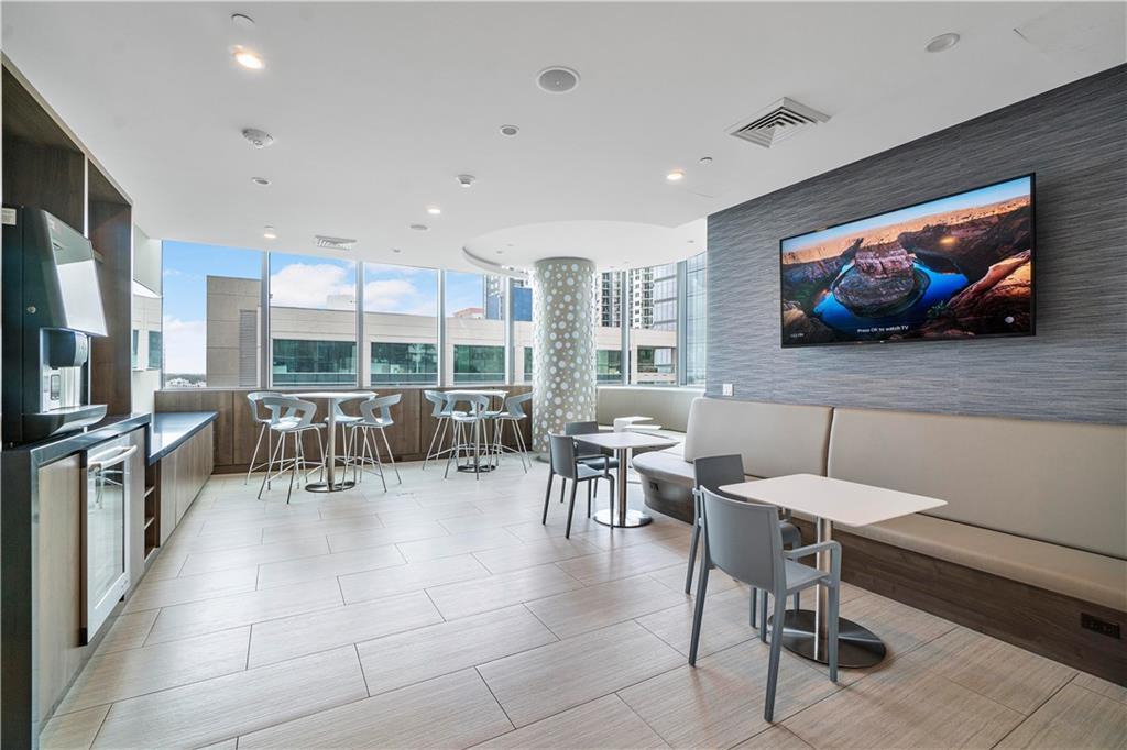 100 Las Olas - Residential