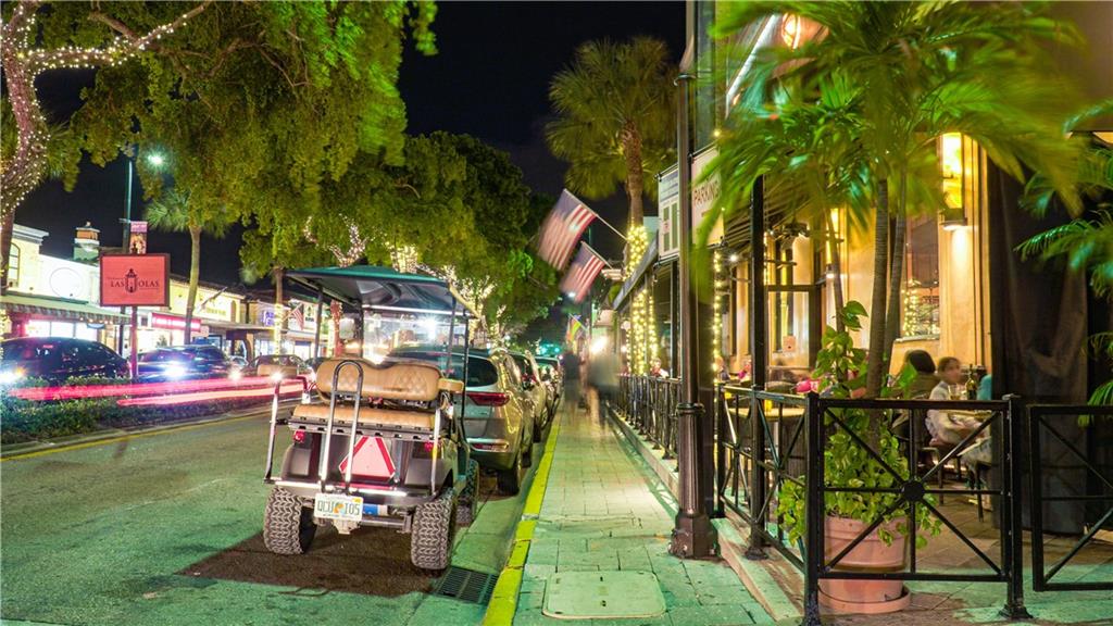 100 Las Olas - Residential