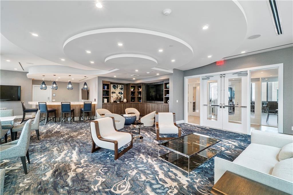 100 Las Olas - Residential