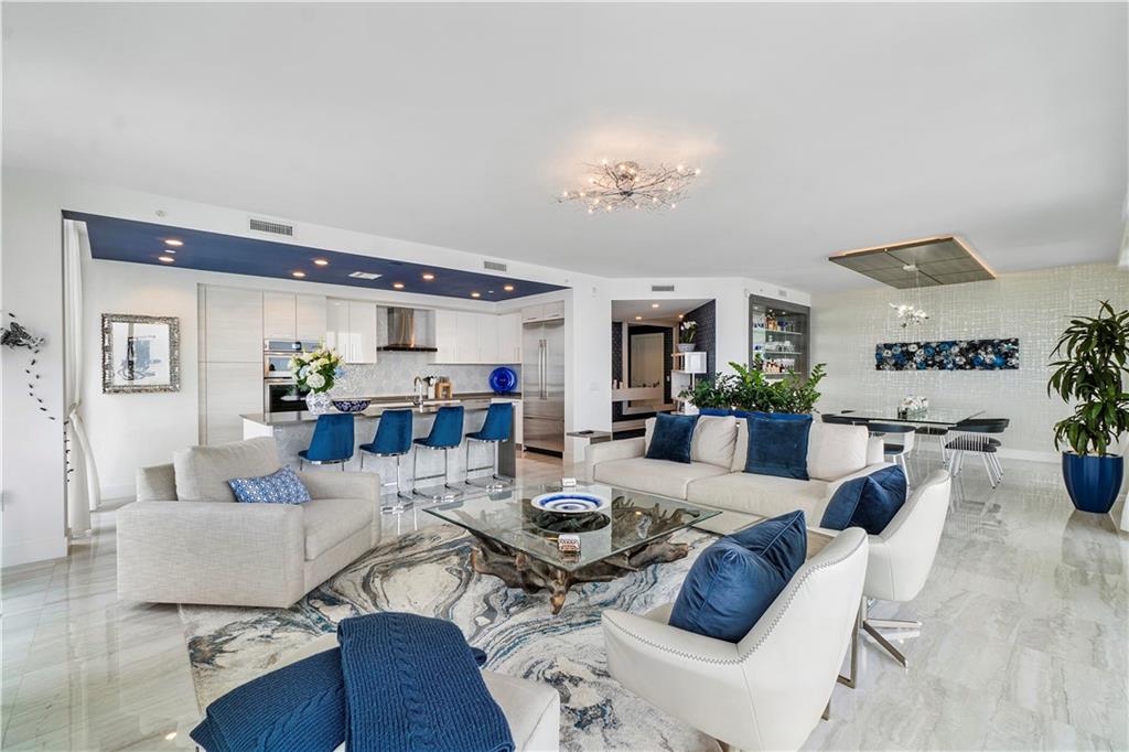 100 Las Olas - Residential