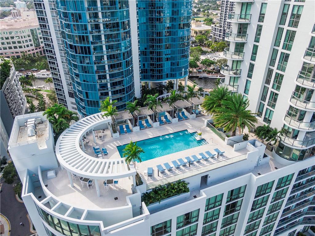100 Las Olas - Residential
