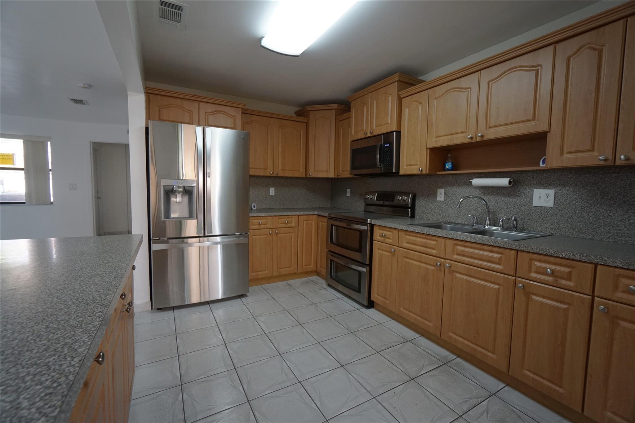 Lago Grande Condo - Residential Lease