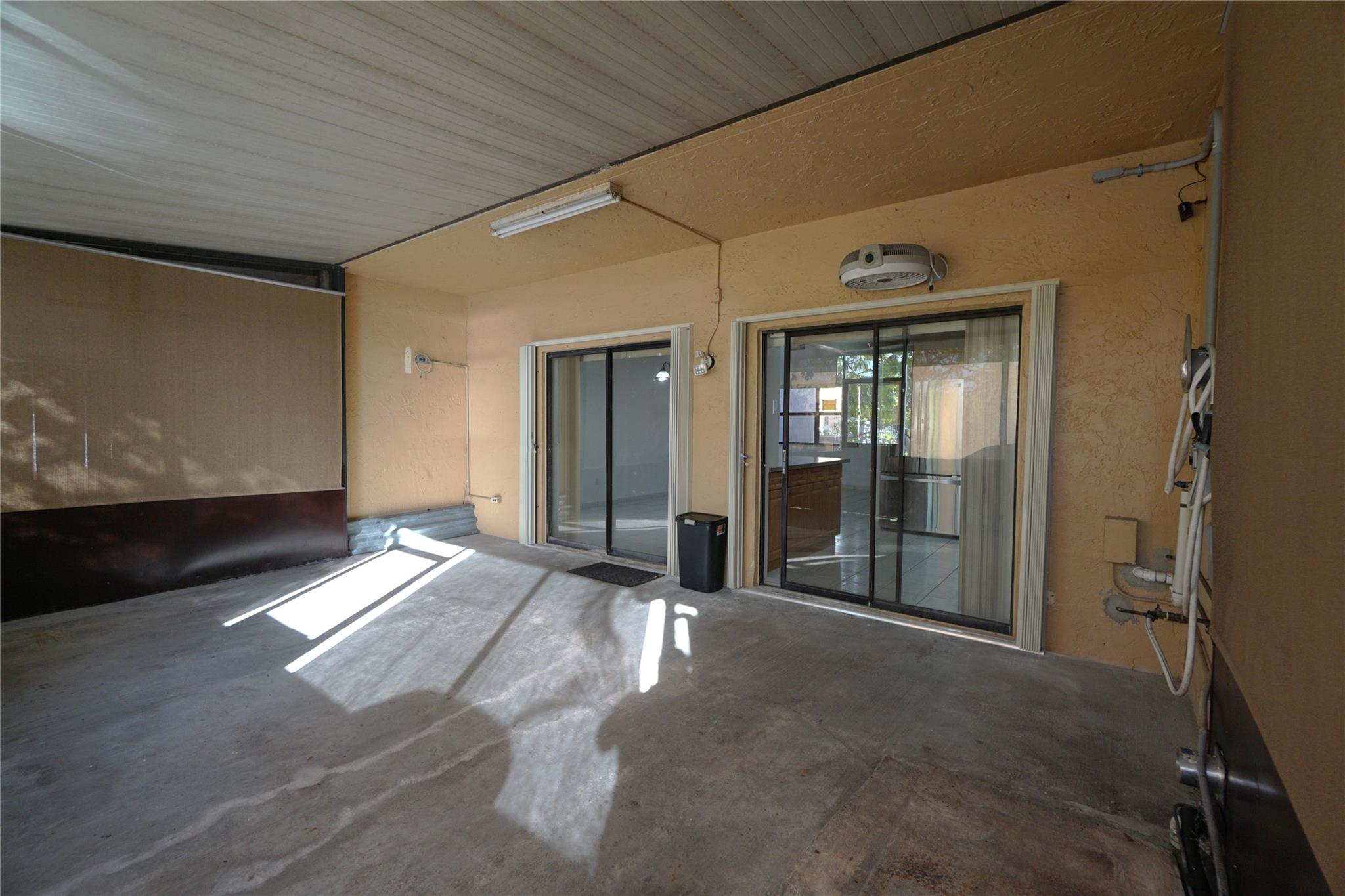 Lago Grande Condo - Residential Lease