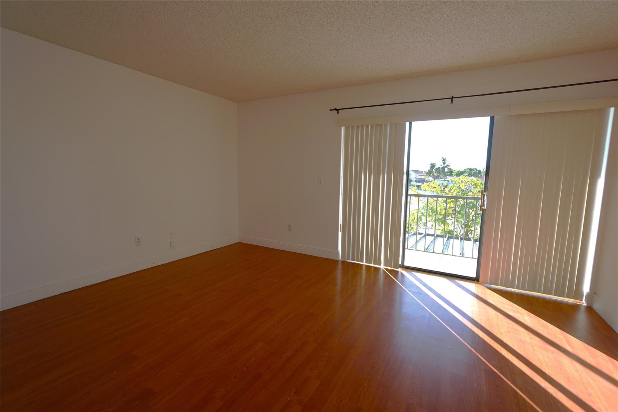 Lago Grande Condo - Residential Lease