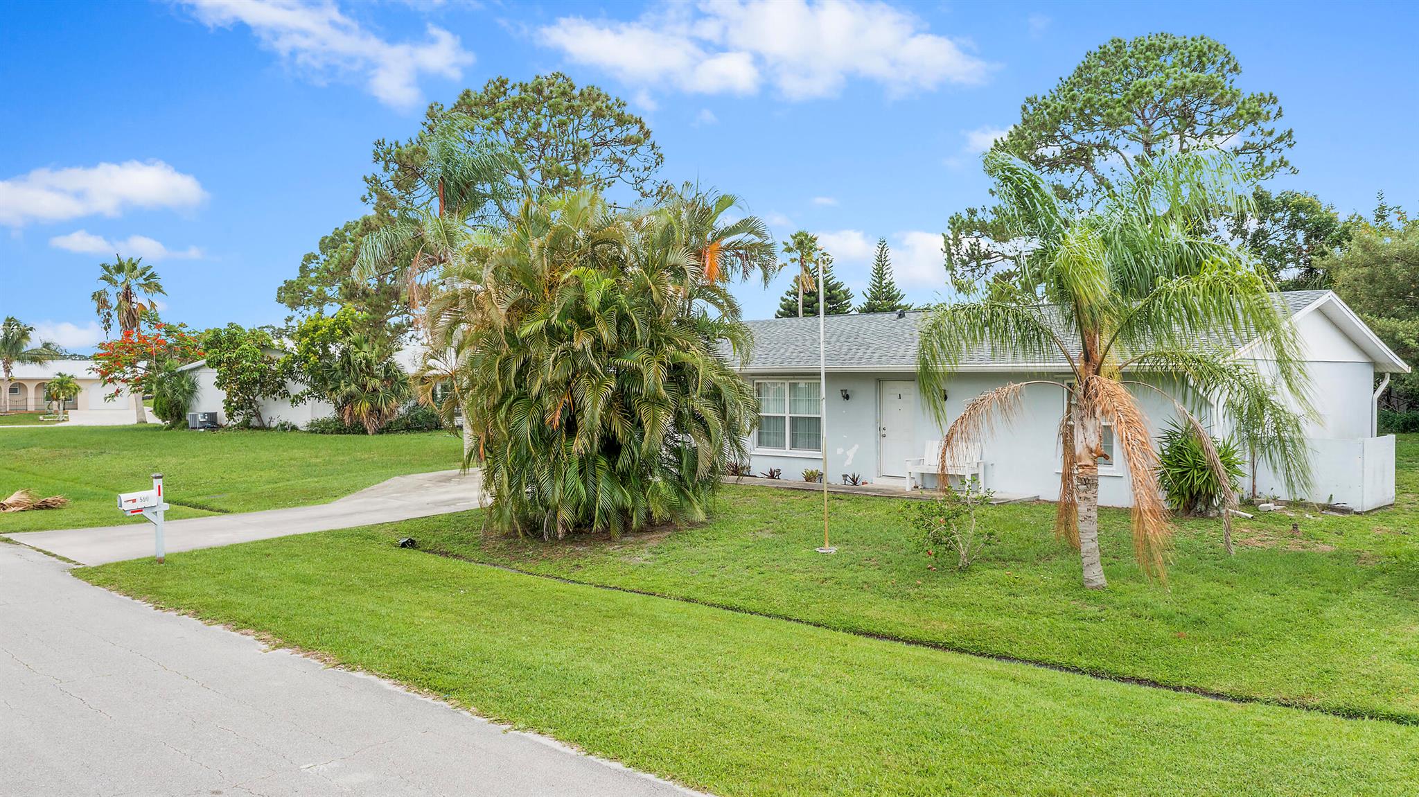 590 SE Anchor Lane, Port St Lucie, FL, 34983/$275,000 4 590 SE Anchor Lane