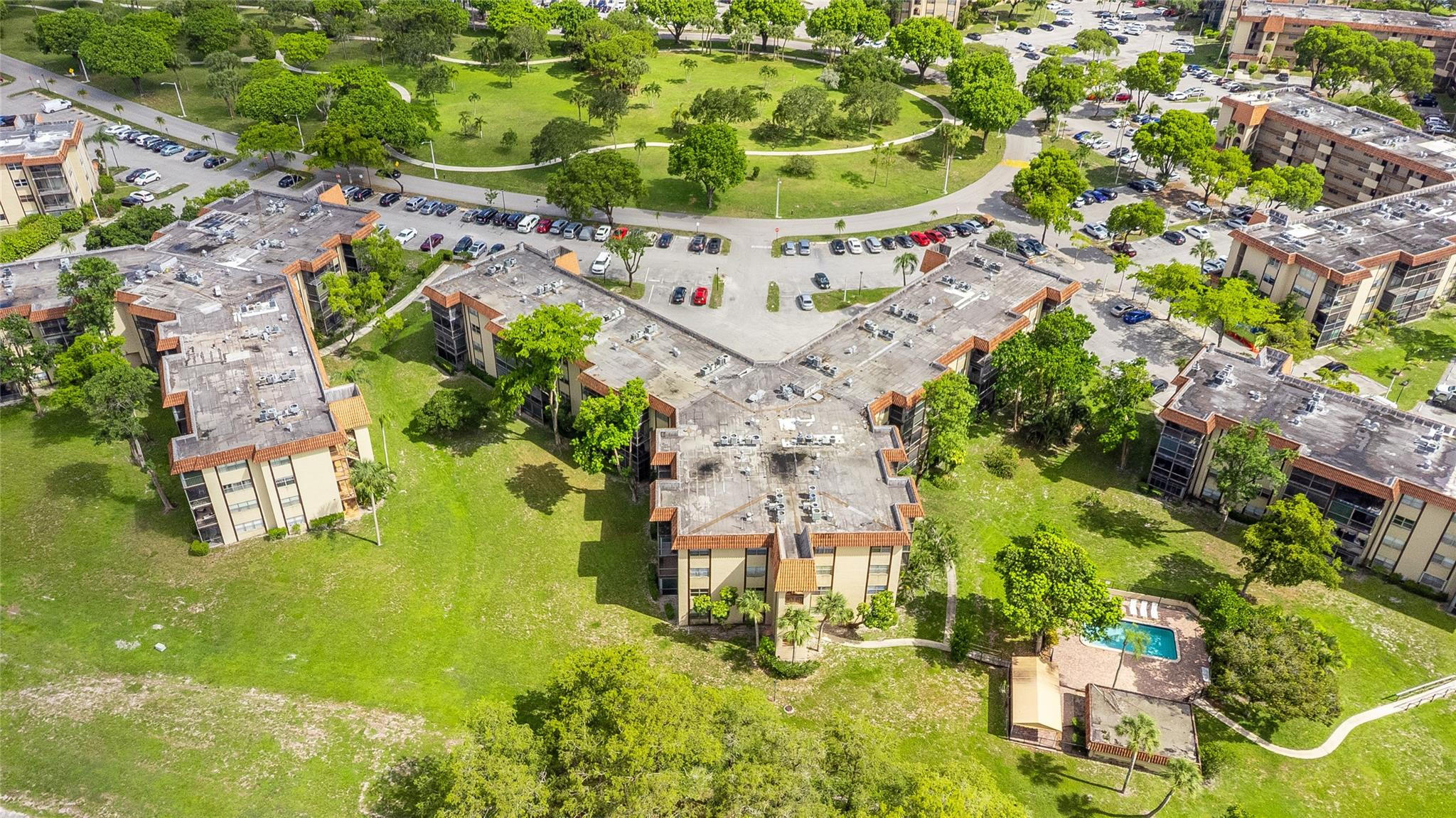 INVERRARY COUNTRY CLUB - Residential